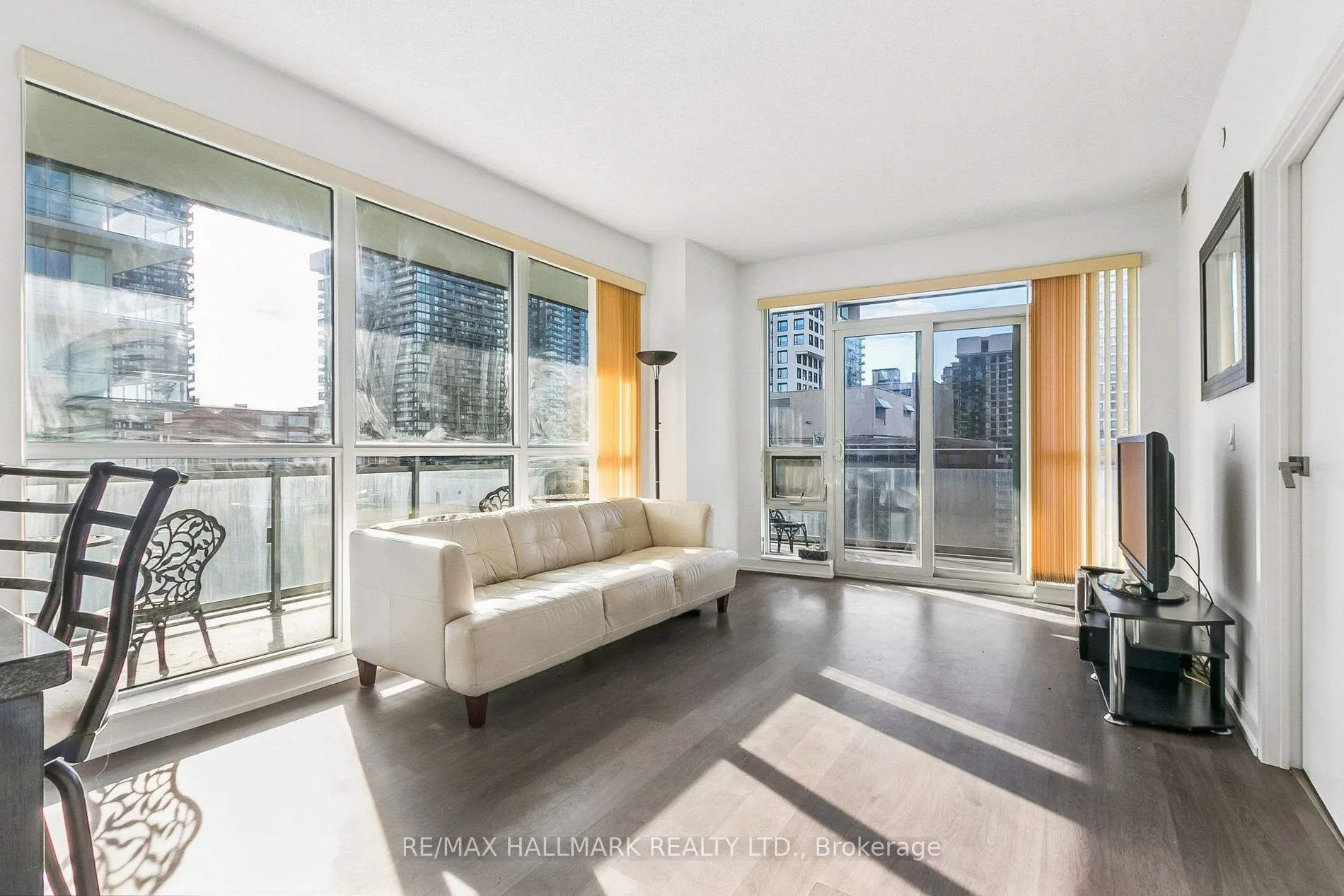98 Lillian Street #1212