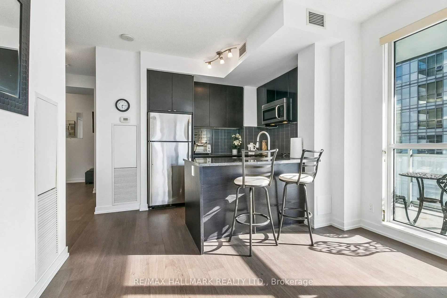 98 Lillian Street #1212