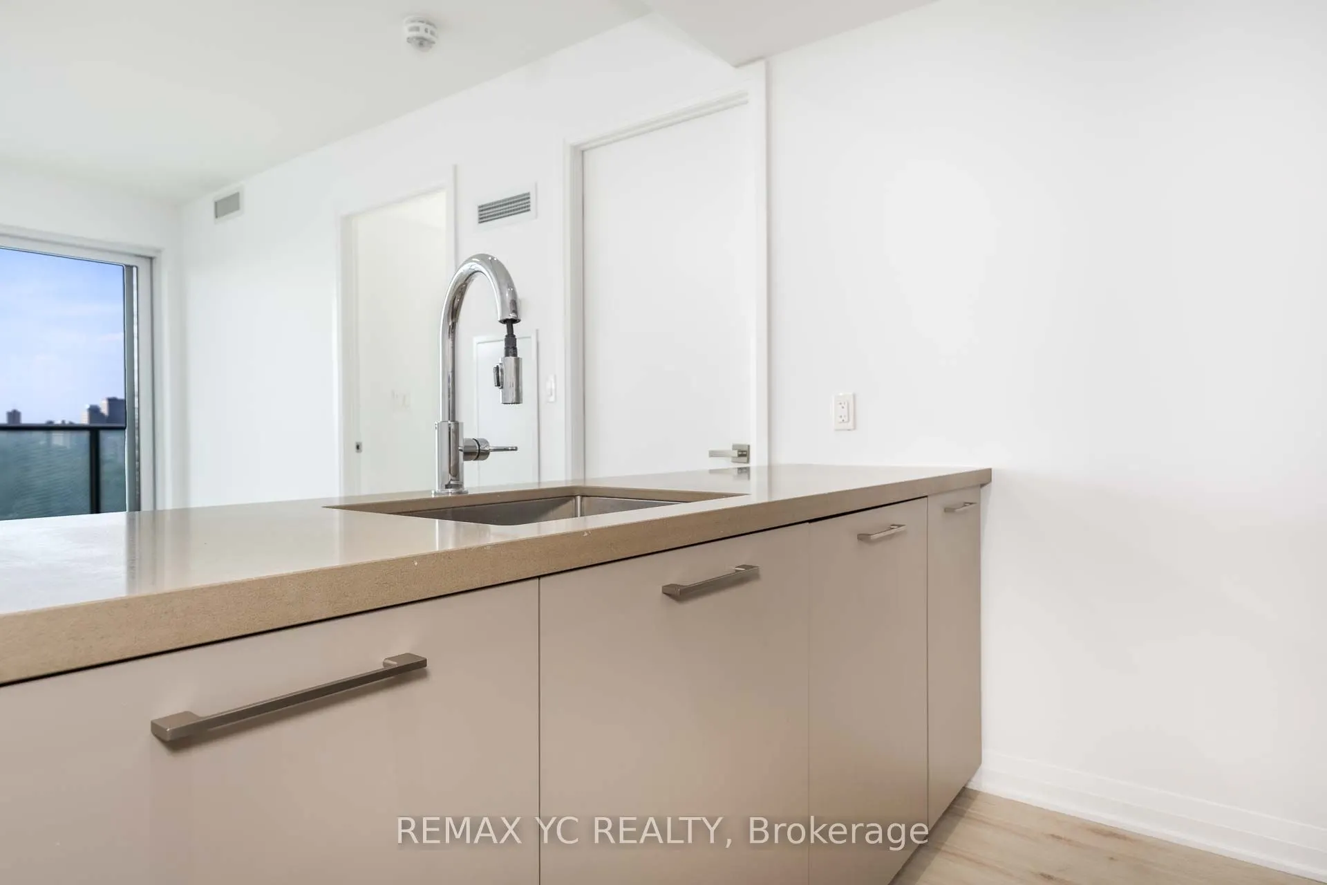 99 Foxbar Road #1908