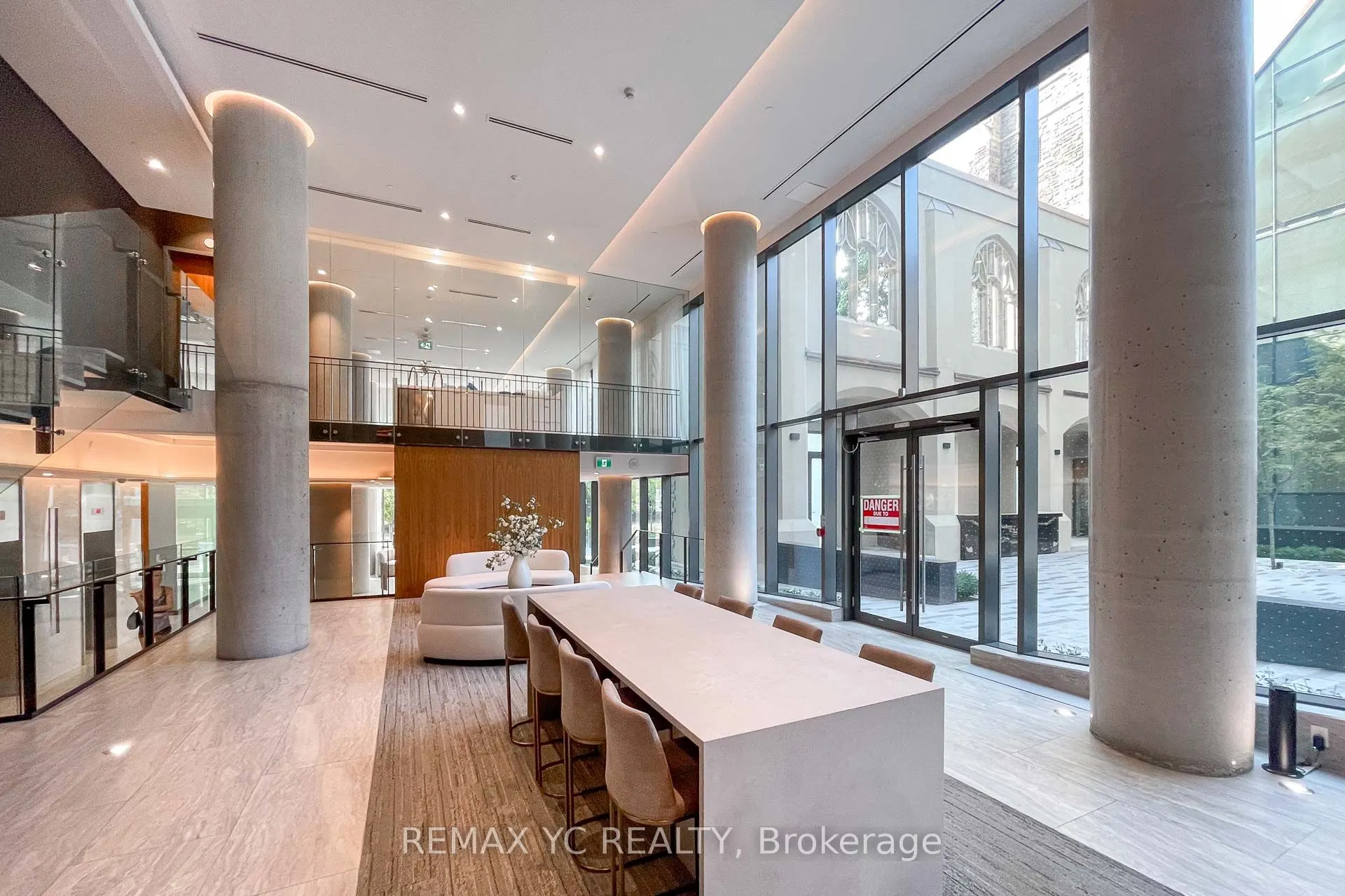 99 Foxbar Road #1908