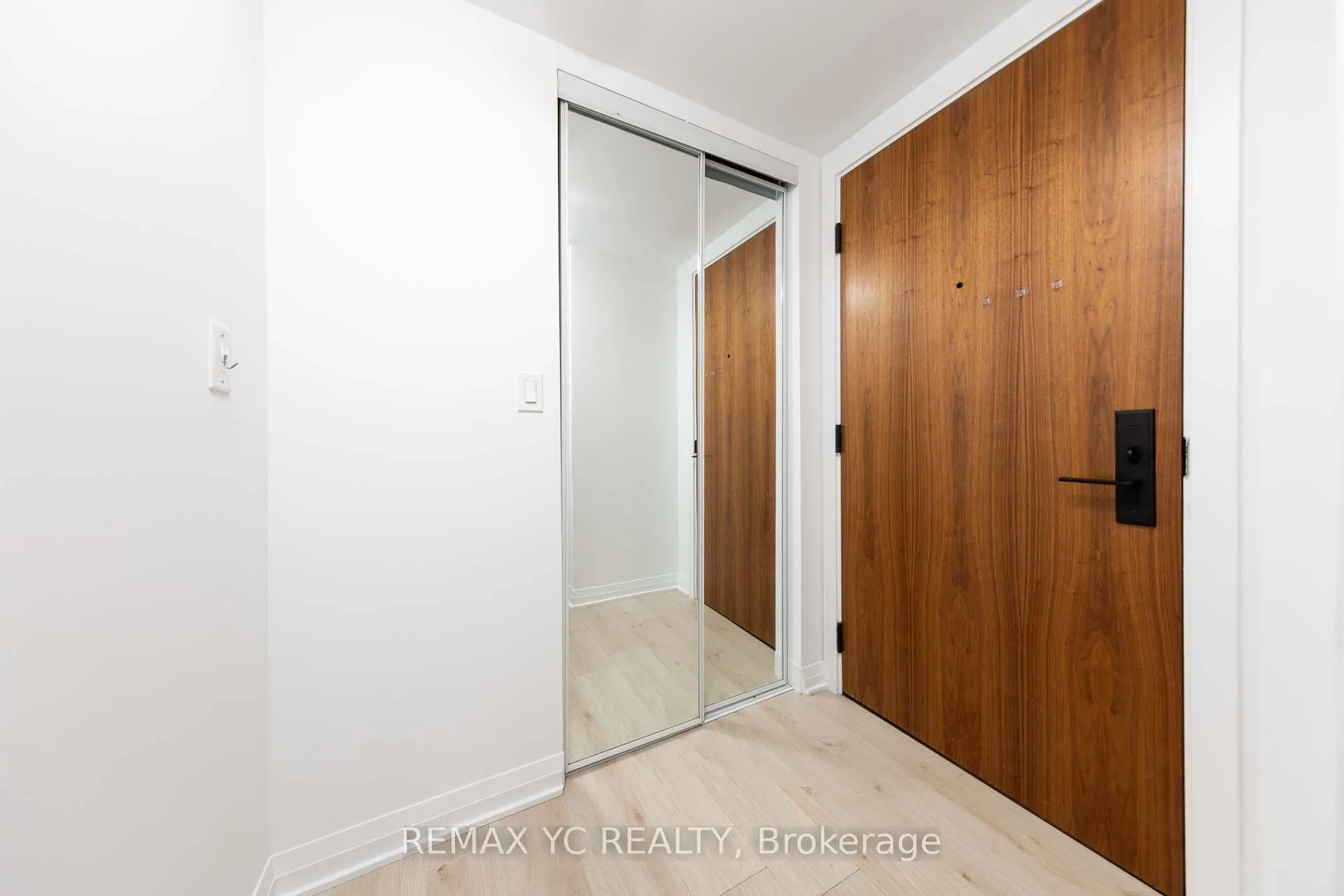 99 Foxbar Road #1908