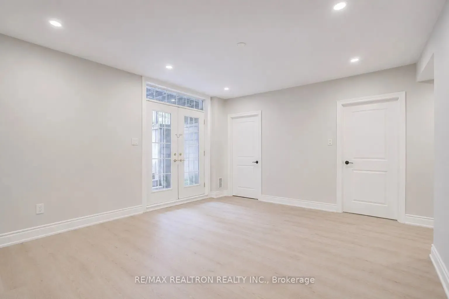 225 Olive Avenue S