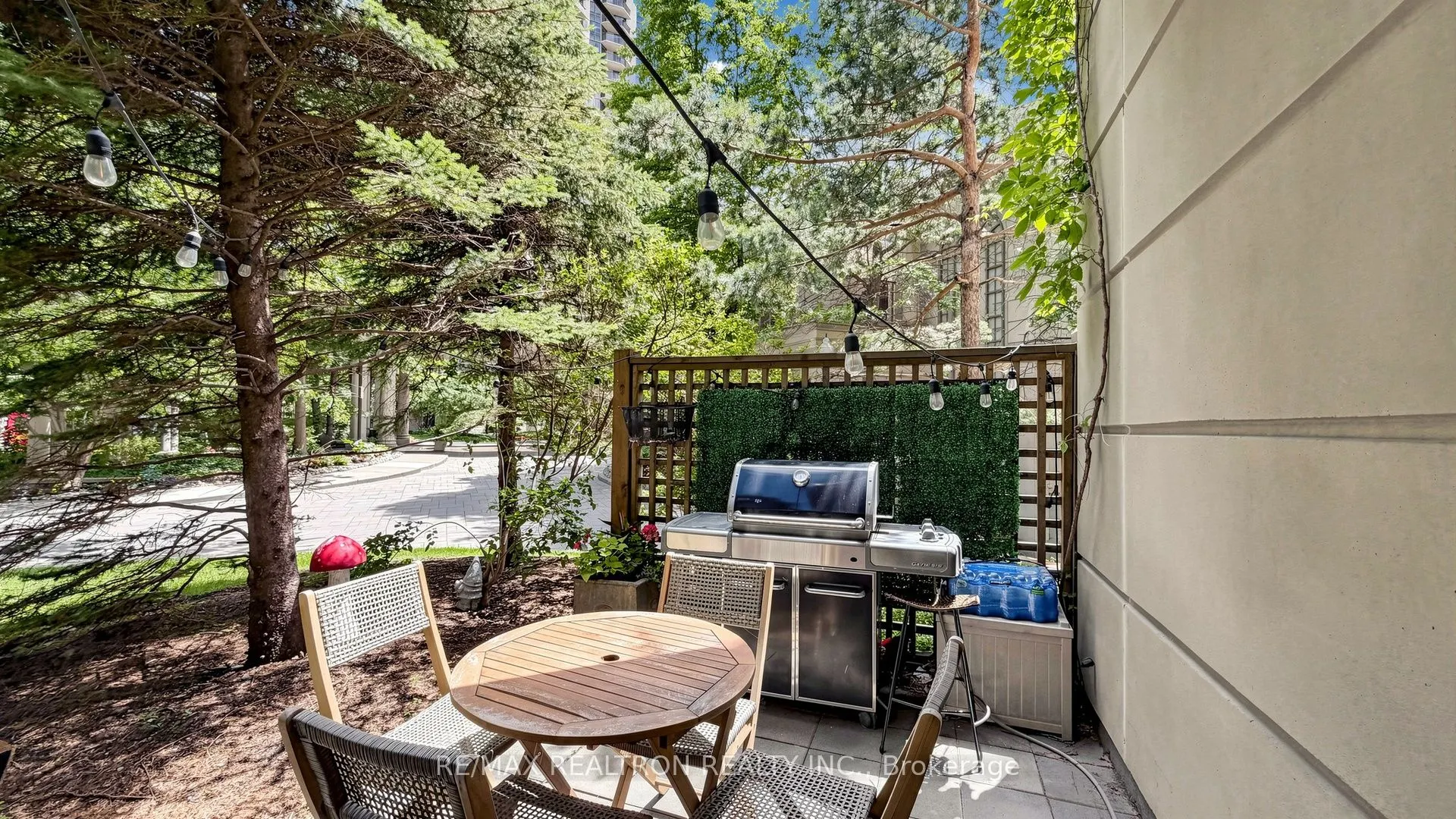 78 Harrison Garden Boulevard #103