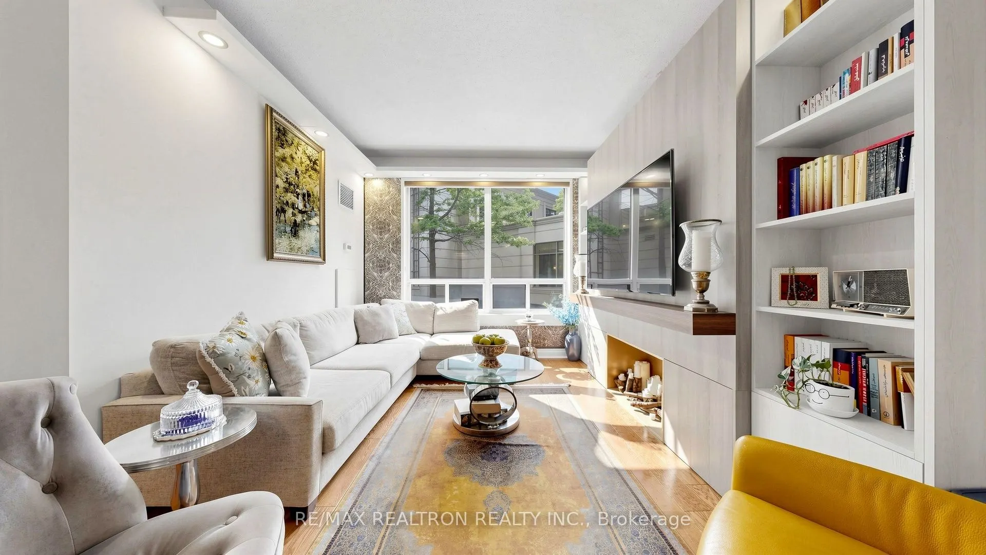 78 Harrison Garden Boulevard #103
