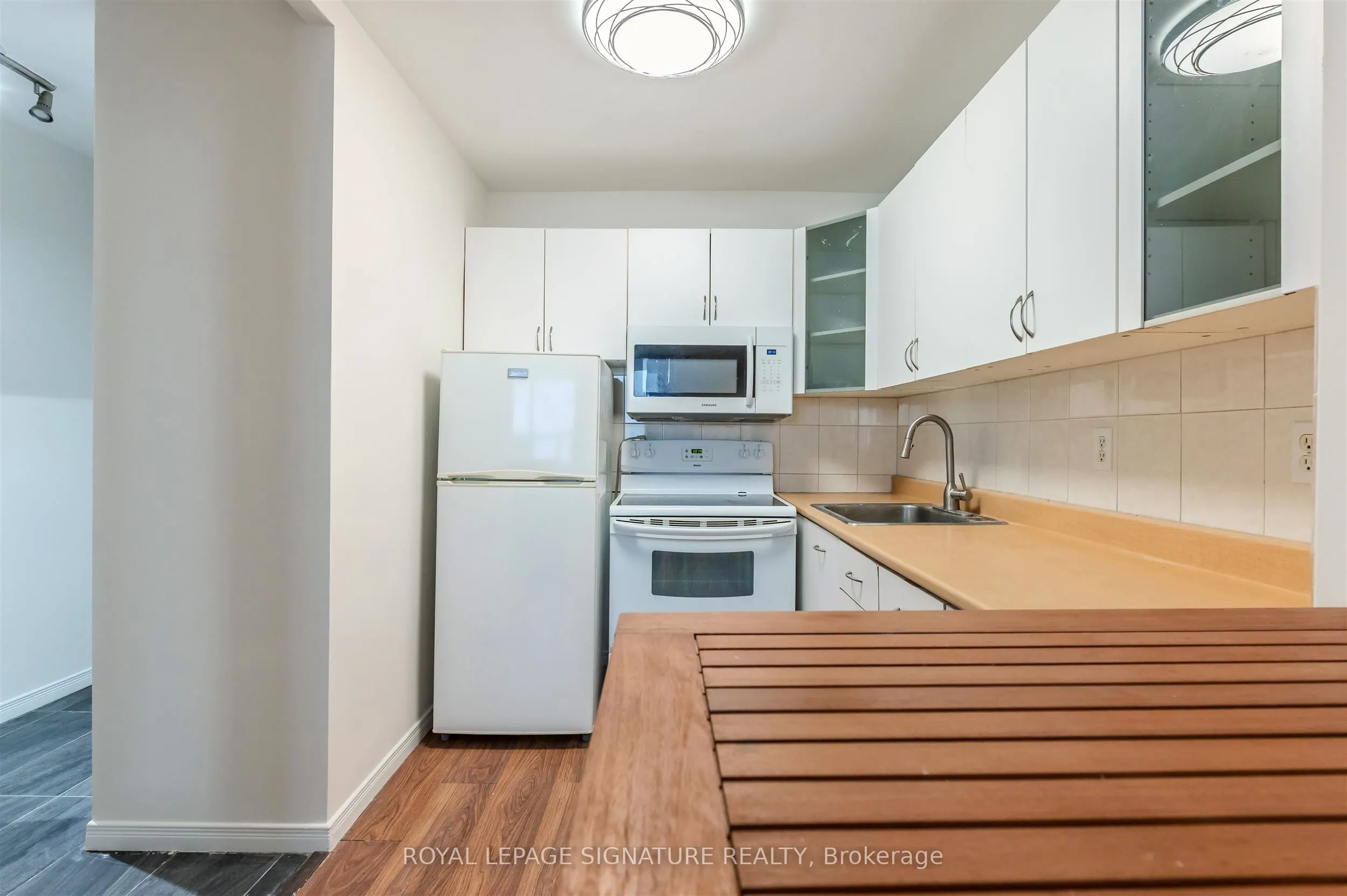 40 Homewood Avenue #2108