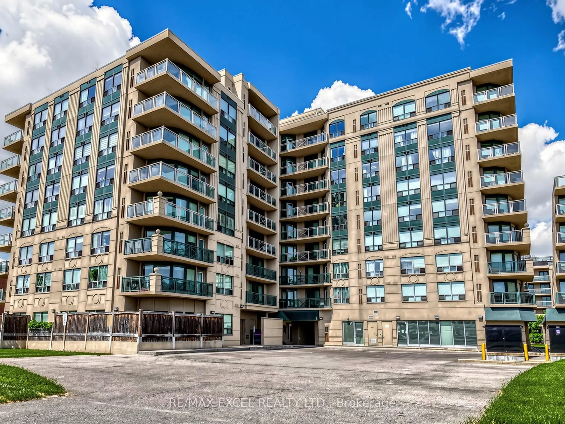 920 Sheppard Avenue W #711