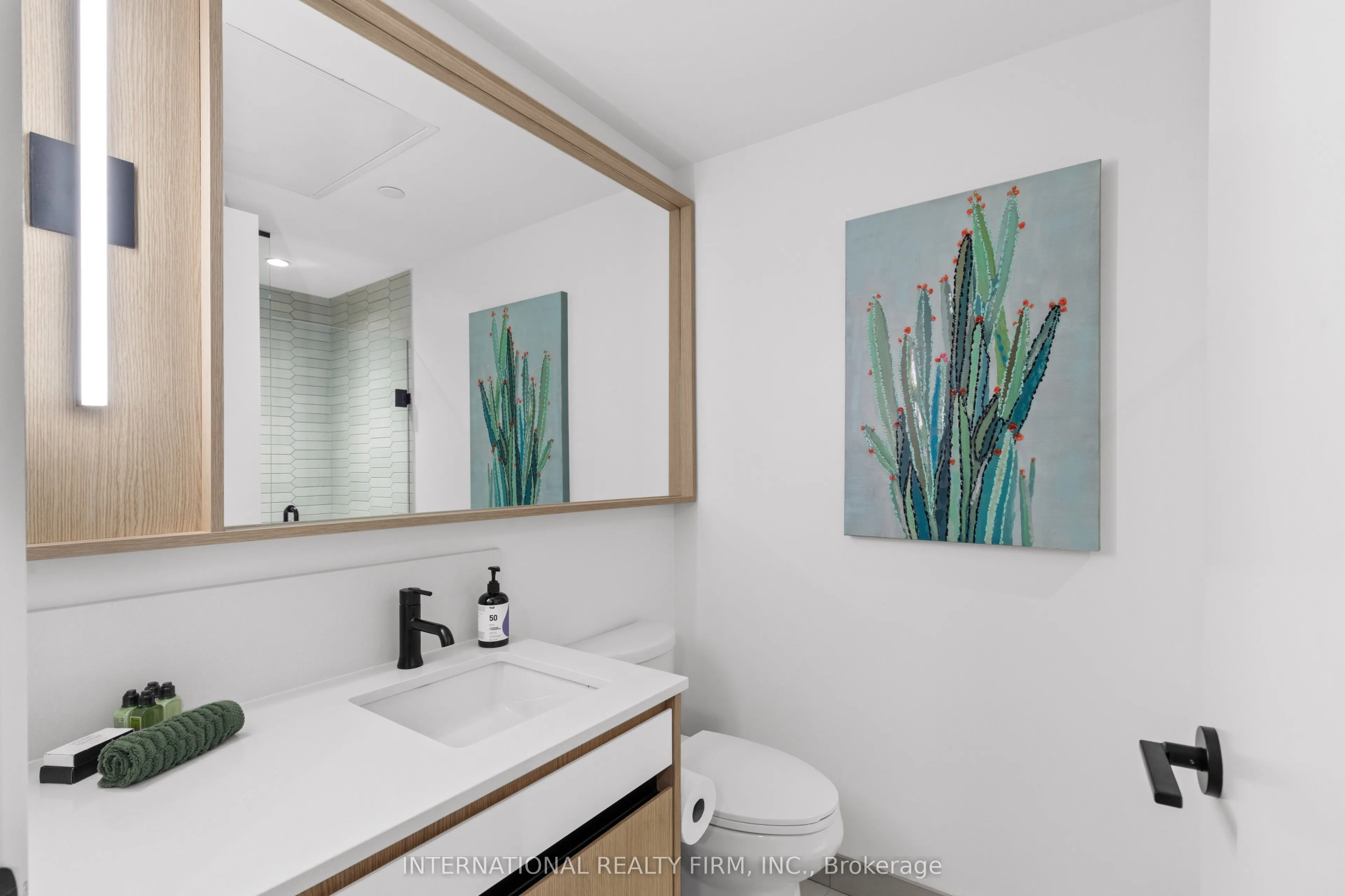 5 Lakeview (Short Term) Avenue #409