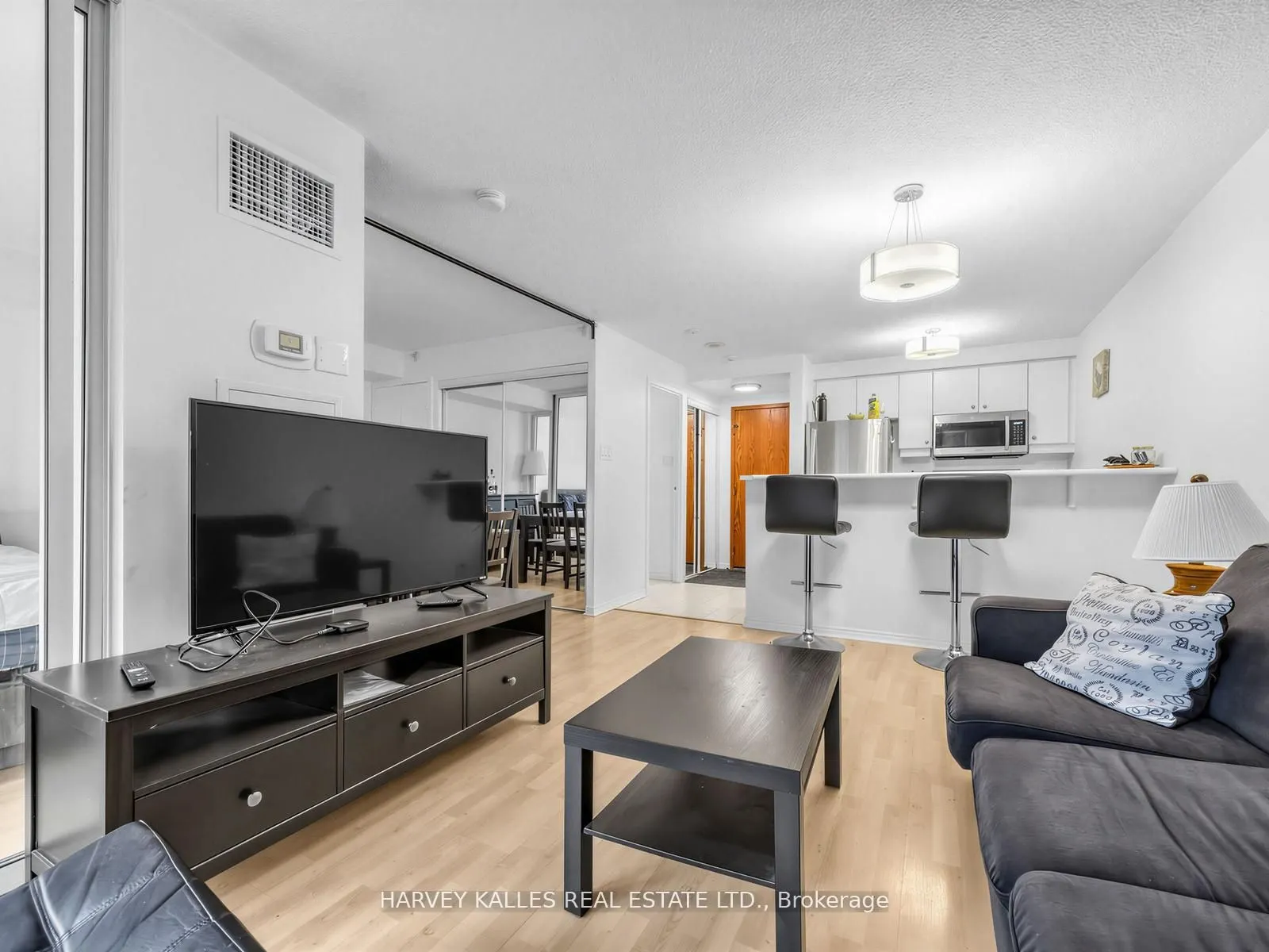 10 Yonge Street #705