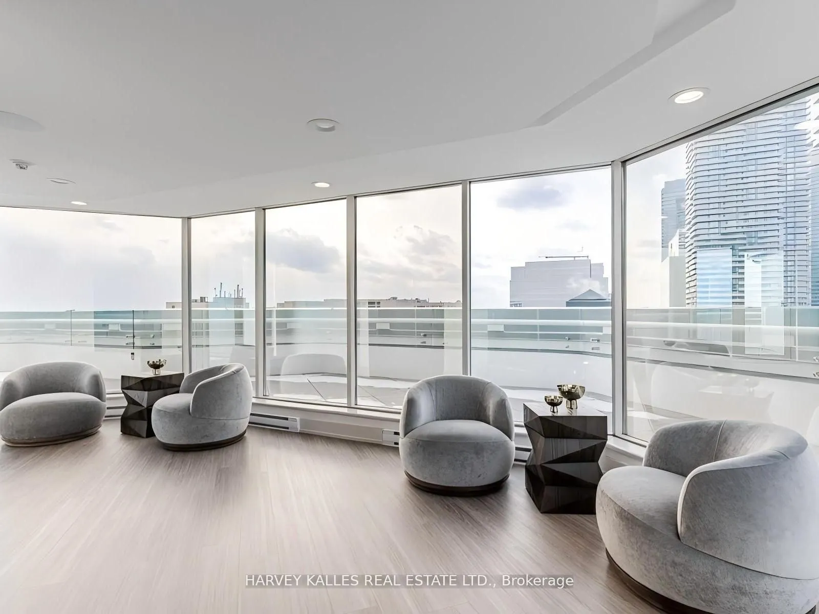 10 Yonge Street #705
