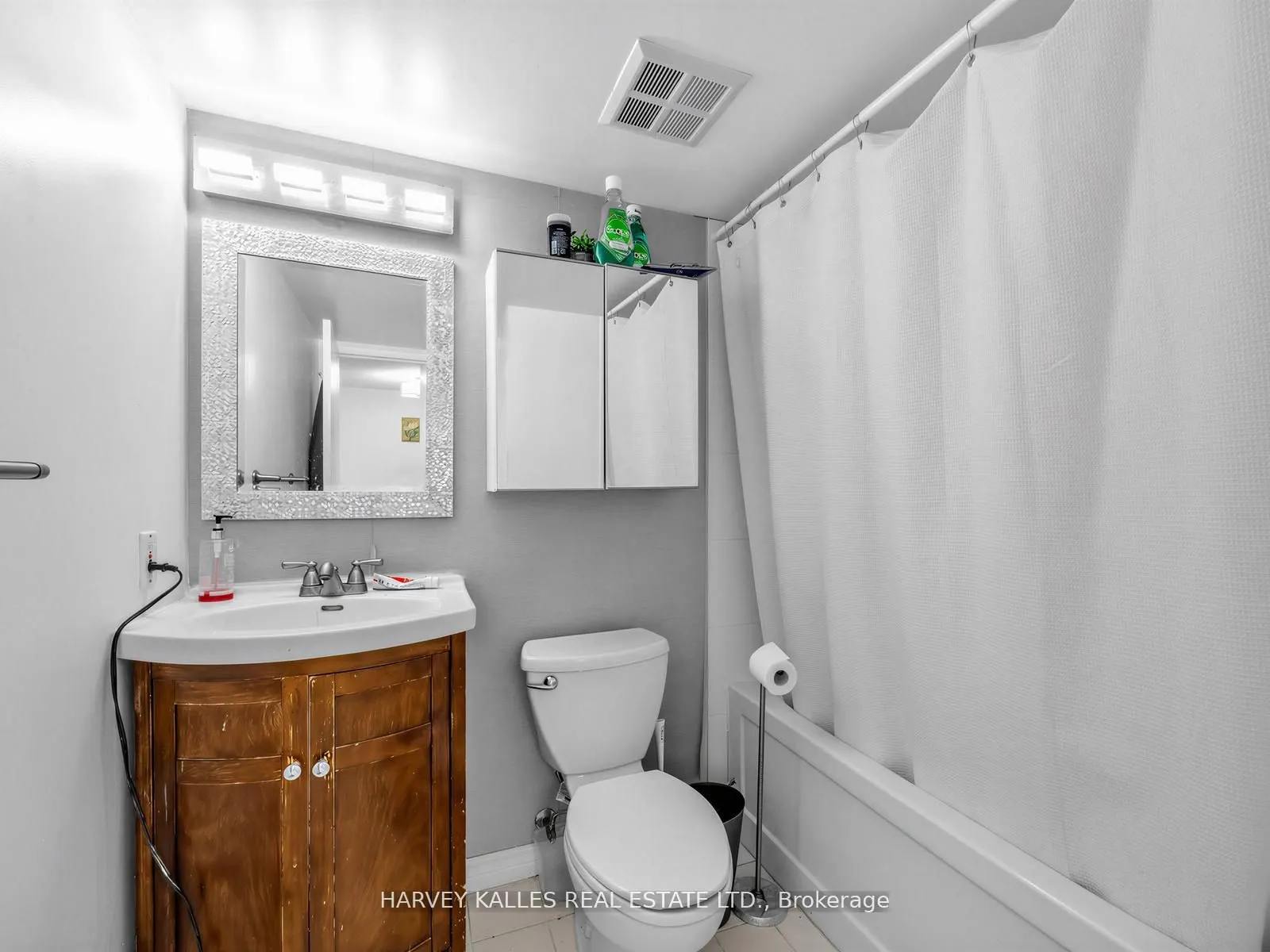 10 Yonge Street #705