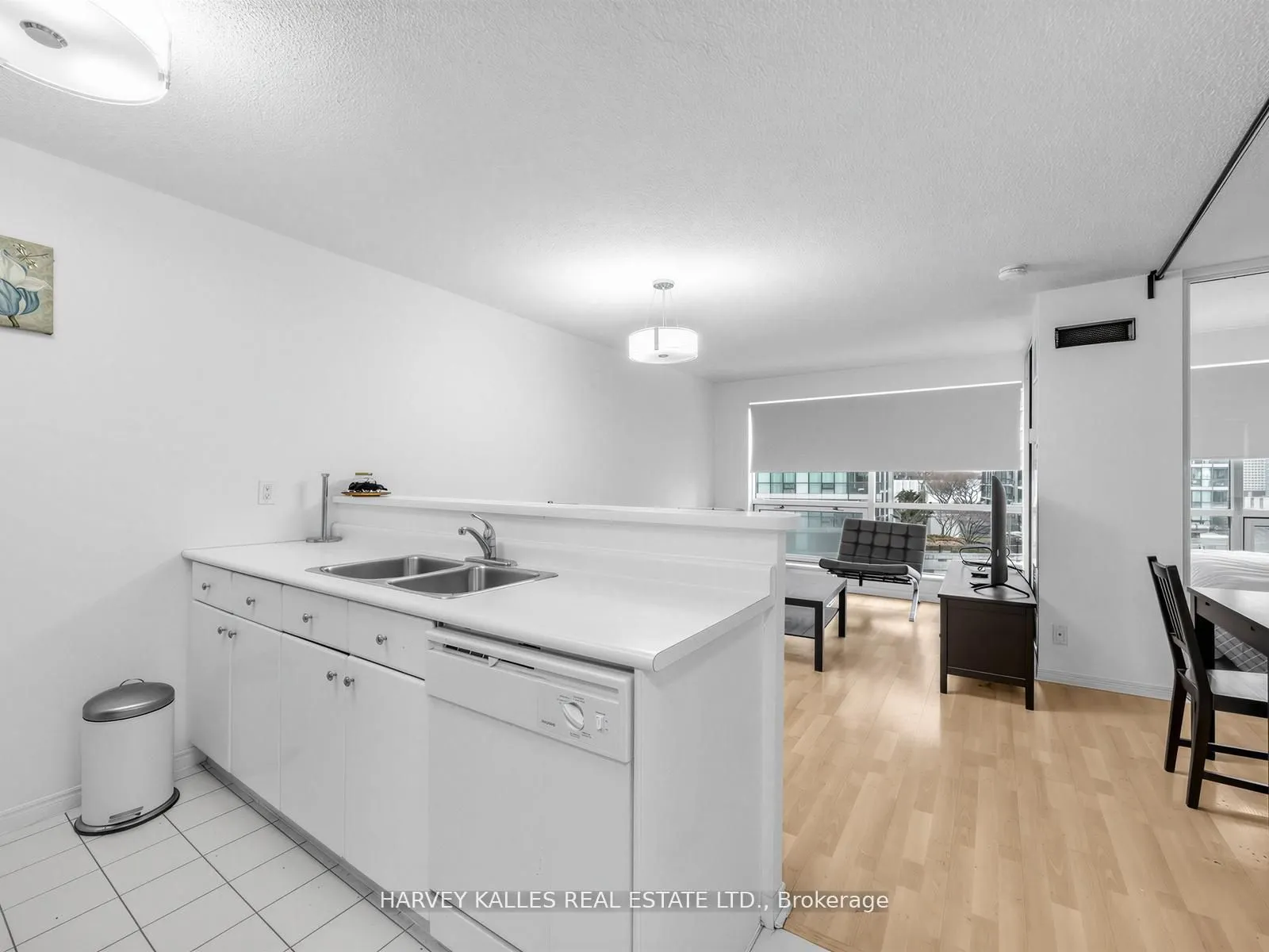 10 Yonge Street #705