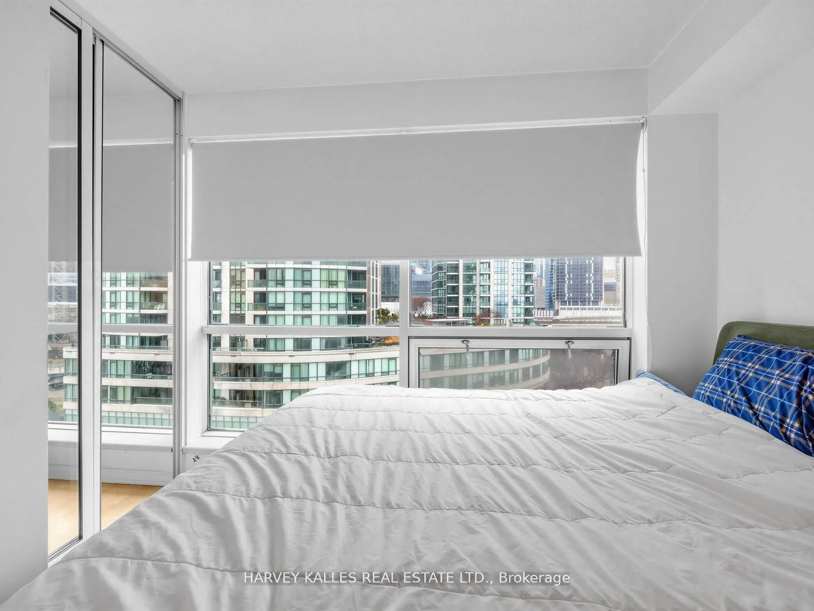 10 Yonge Street #705