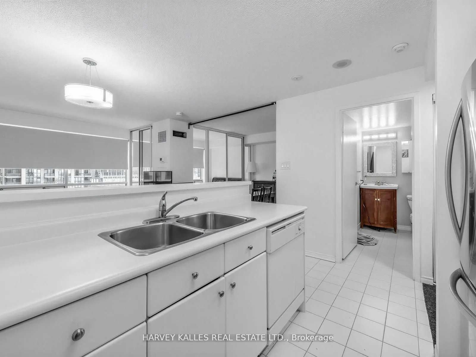 10 Yonge Street #705