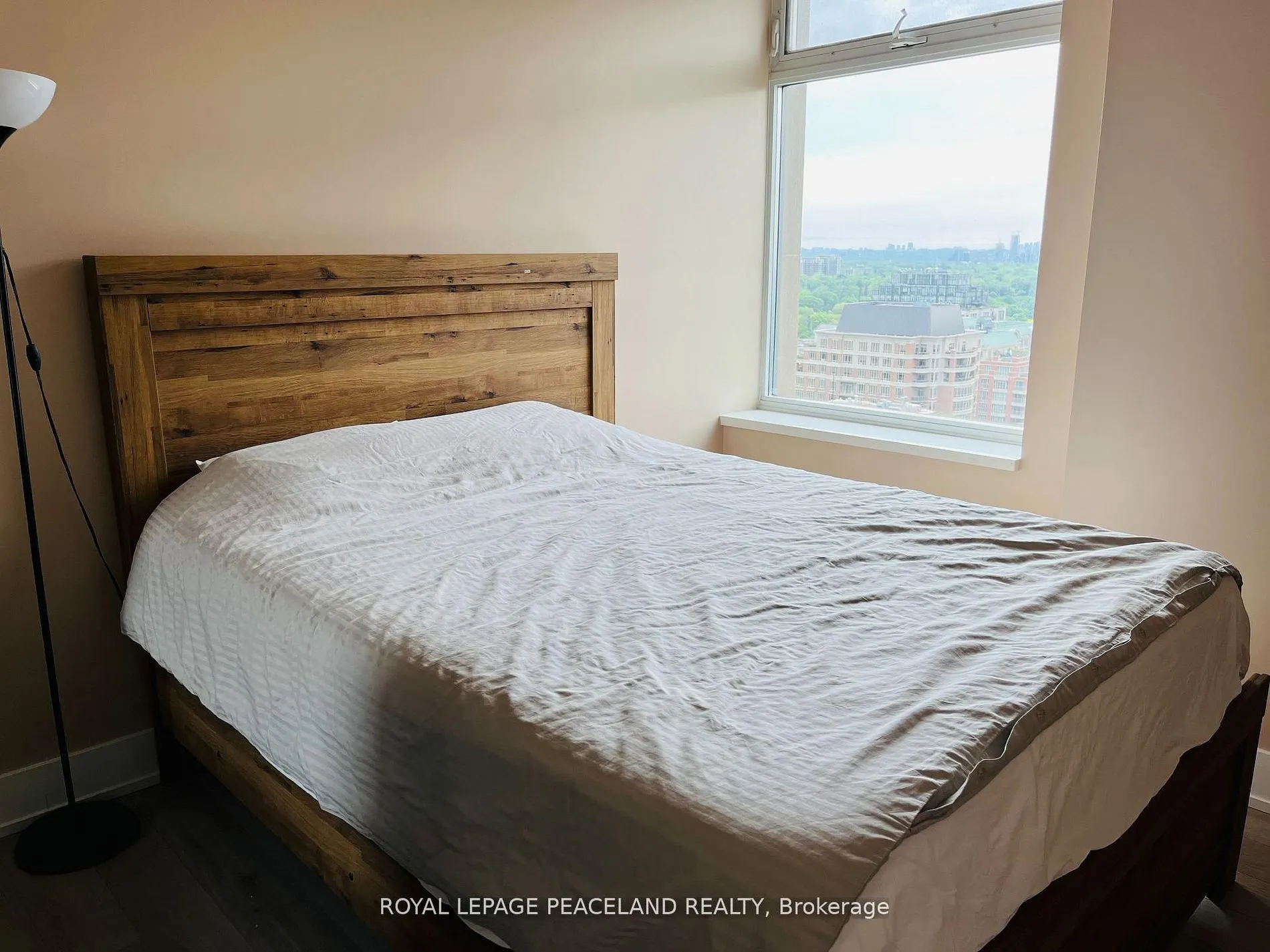 111 St. Clair Avenue W #1607