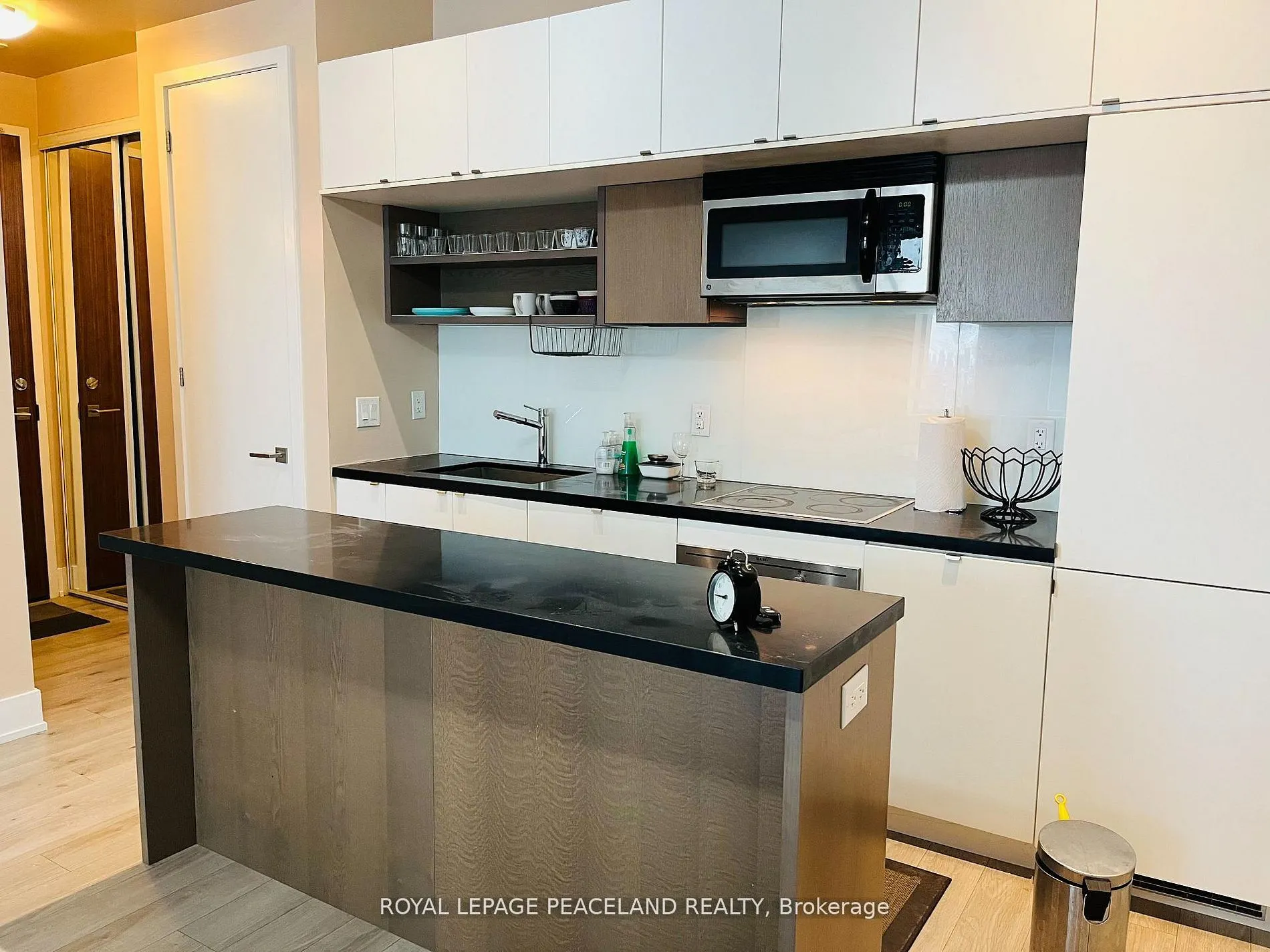 111 St. Clair Avenue W #1607