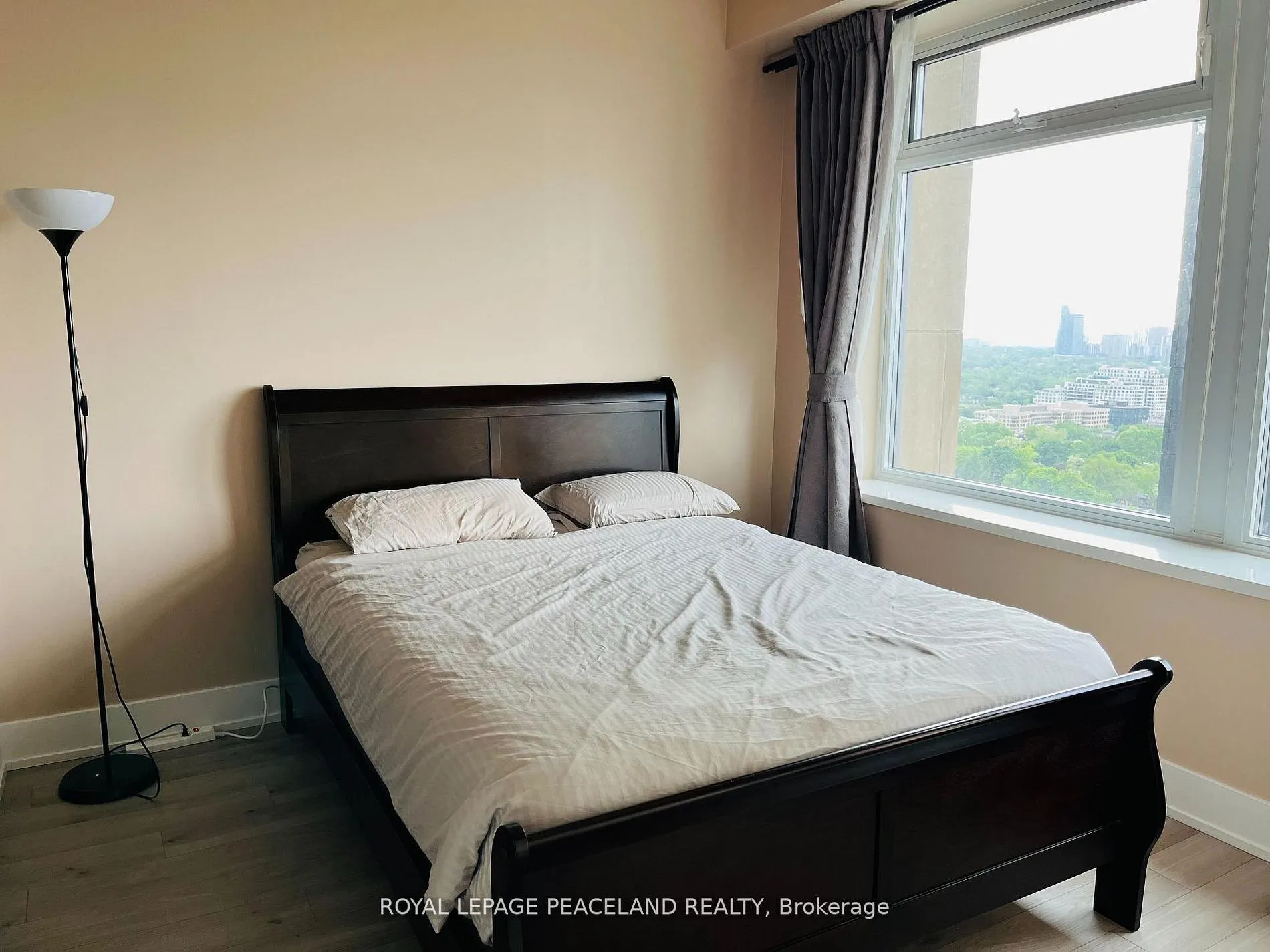 111 St. Clair Avenue W #1607
