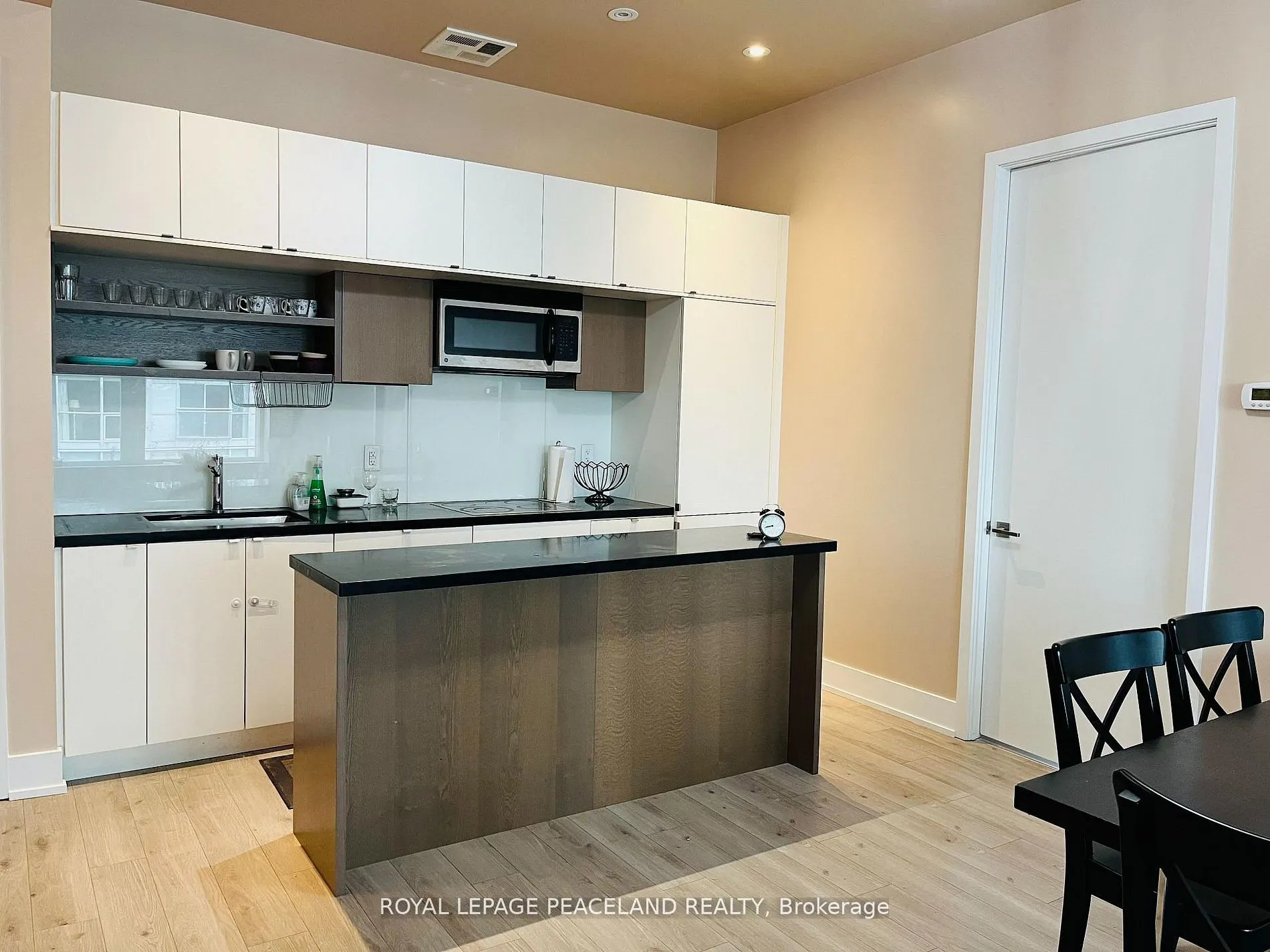 111 St. Clair Avenue W #1607