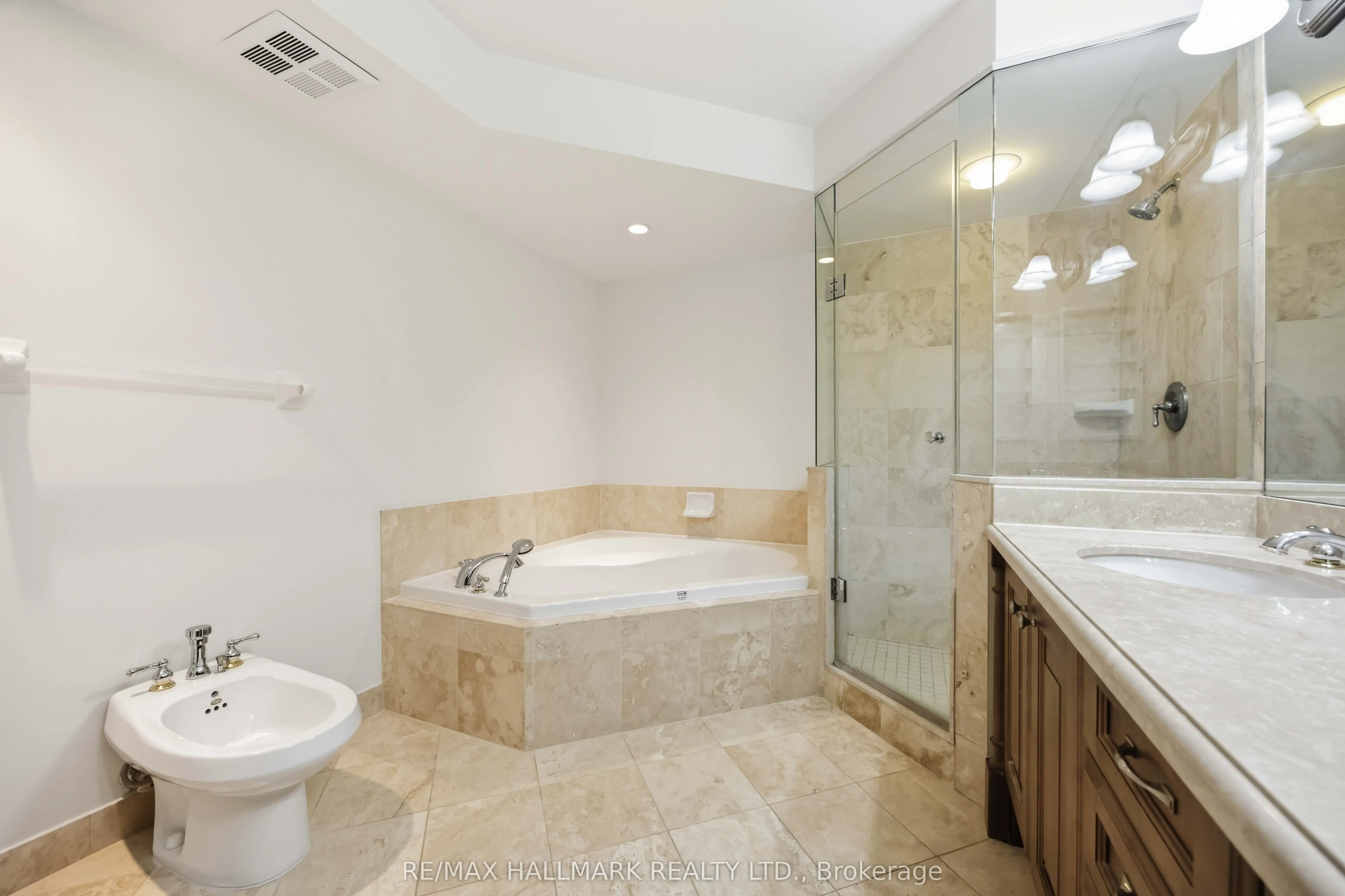80 Harrison Garden Boulevard #1821