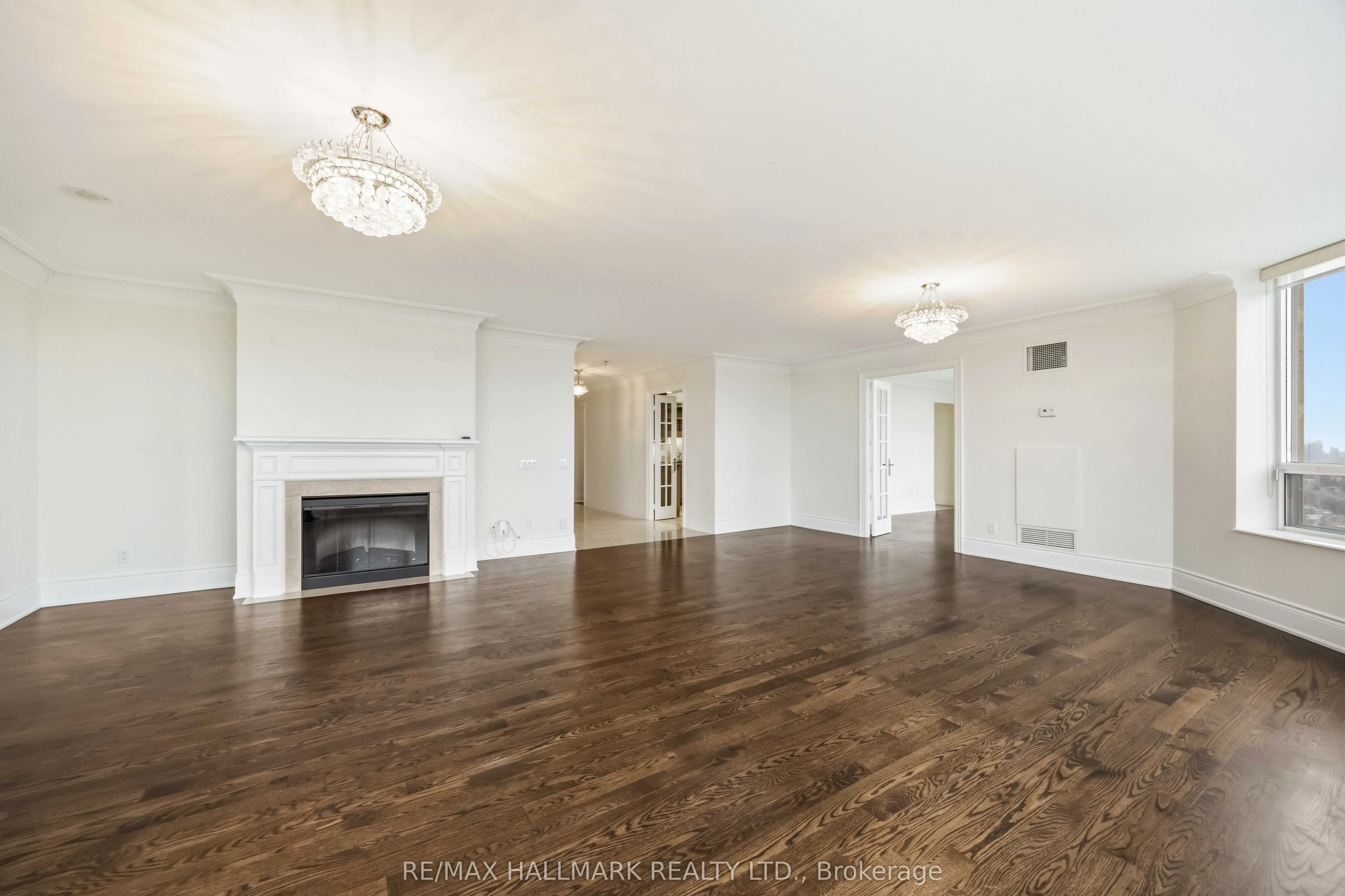 80 Harrison Garden Boulevard #1821