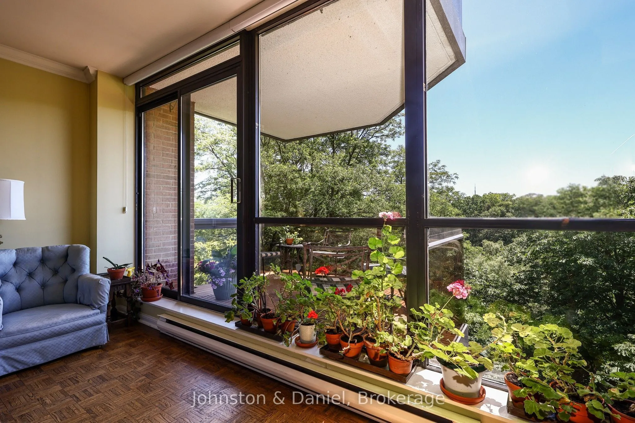 407 Walmer Road #401