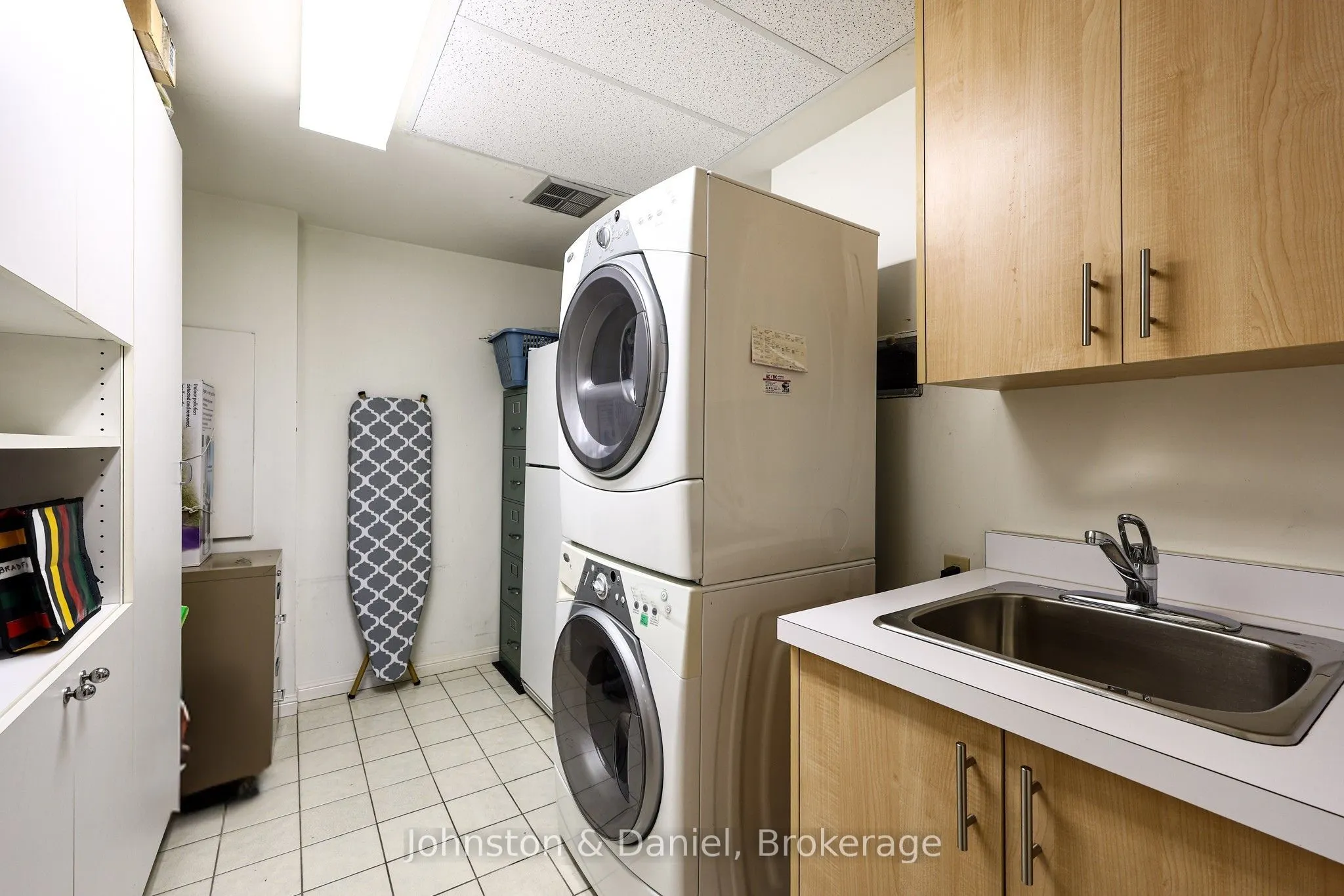 407 Walmer Road #401