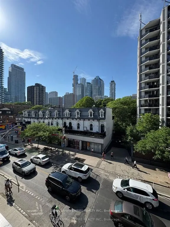 81 Wellesley Street E #306