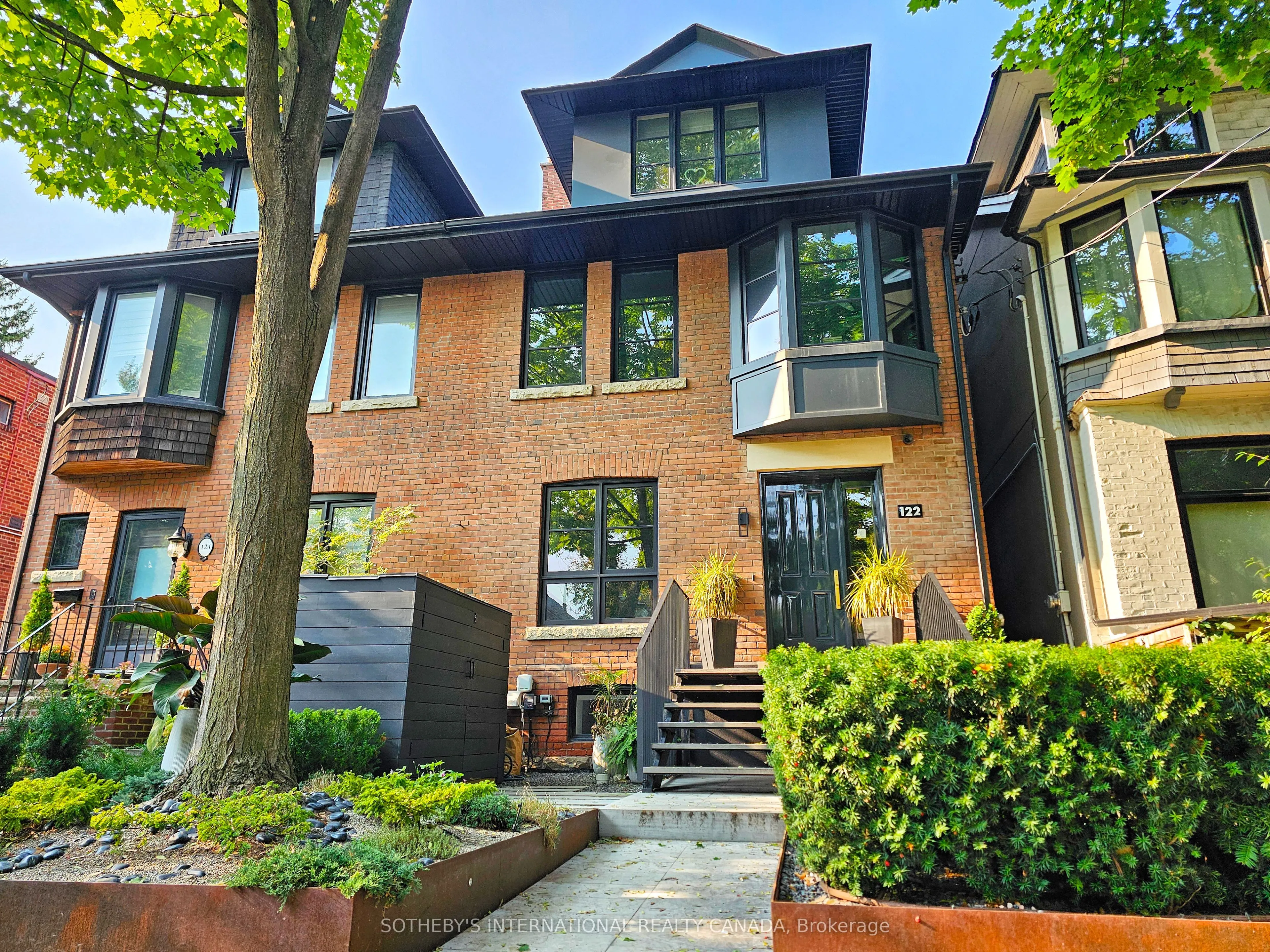 122 Macpherson Avenue