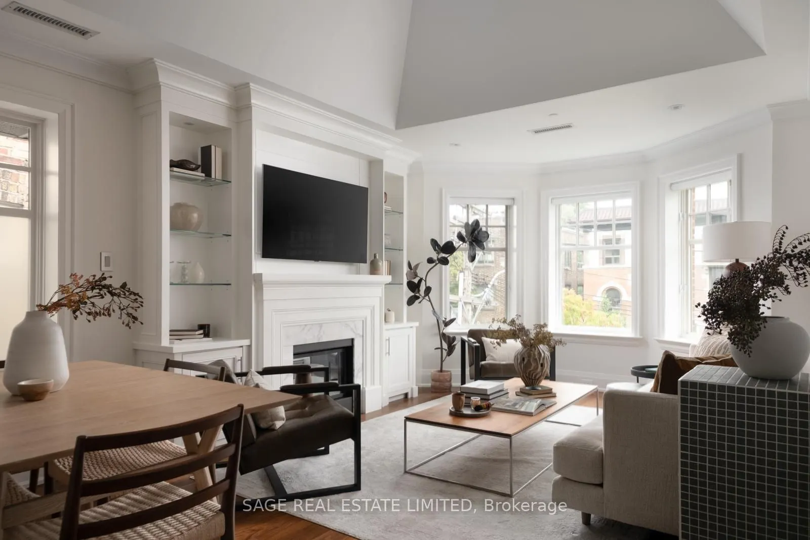 319 Lonsdale Road #3D