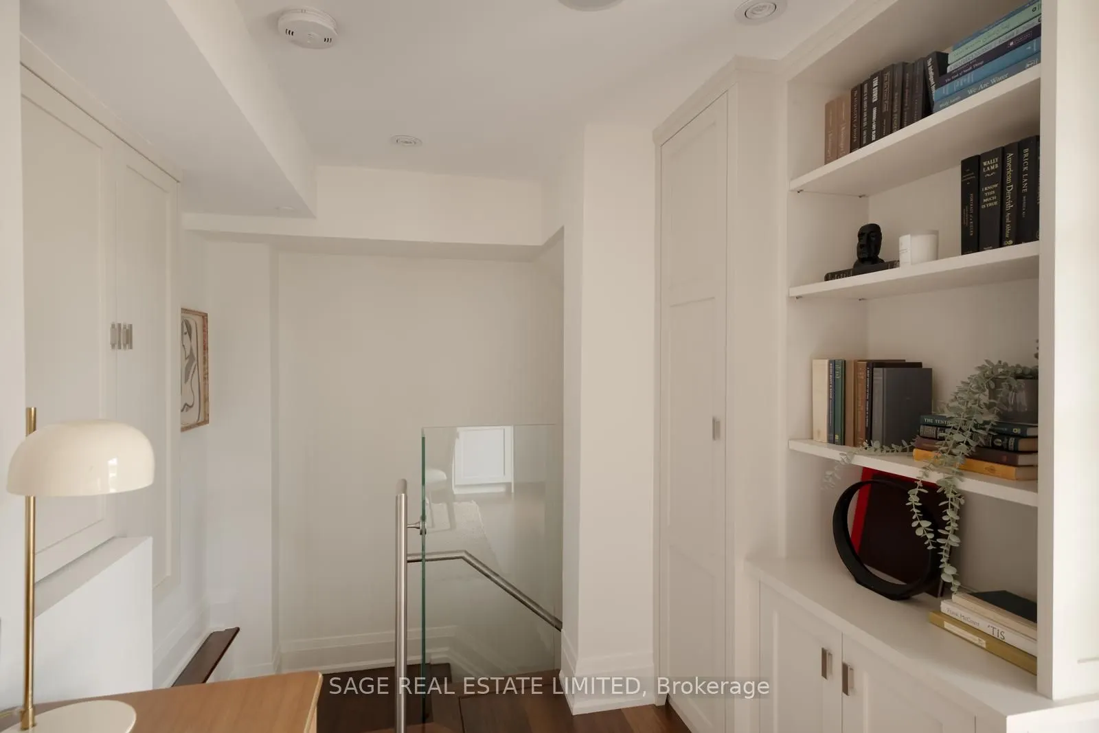 319 Lonsdale Road #3D