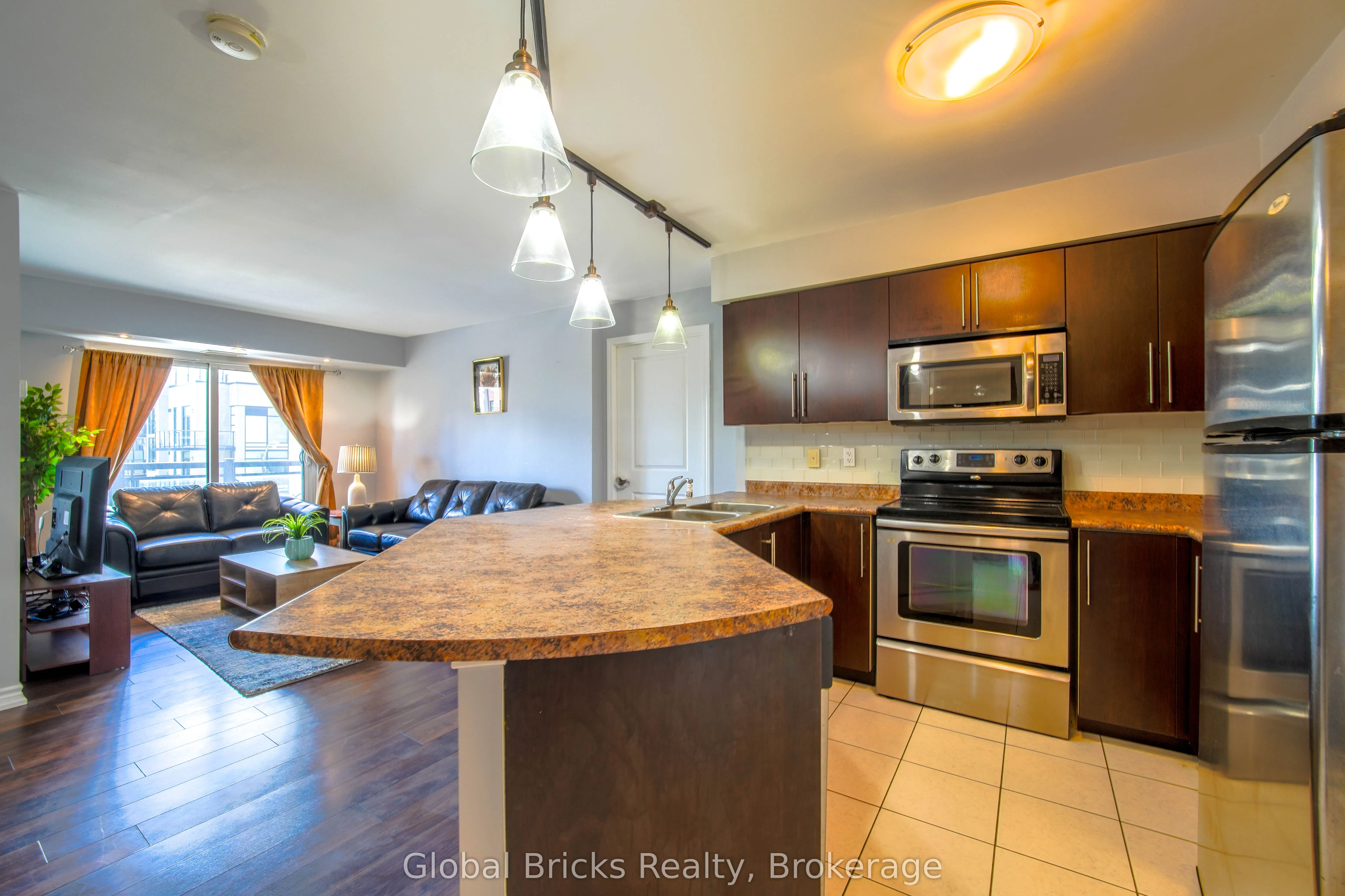 872 Sheppard Avenue W #308