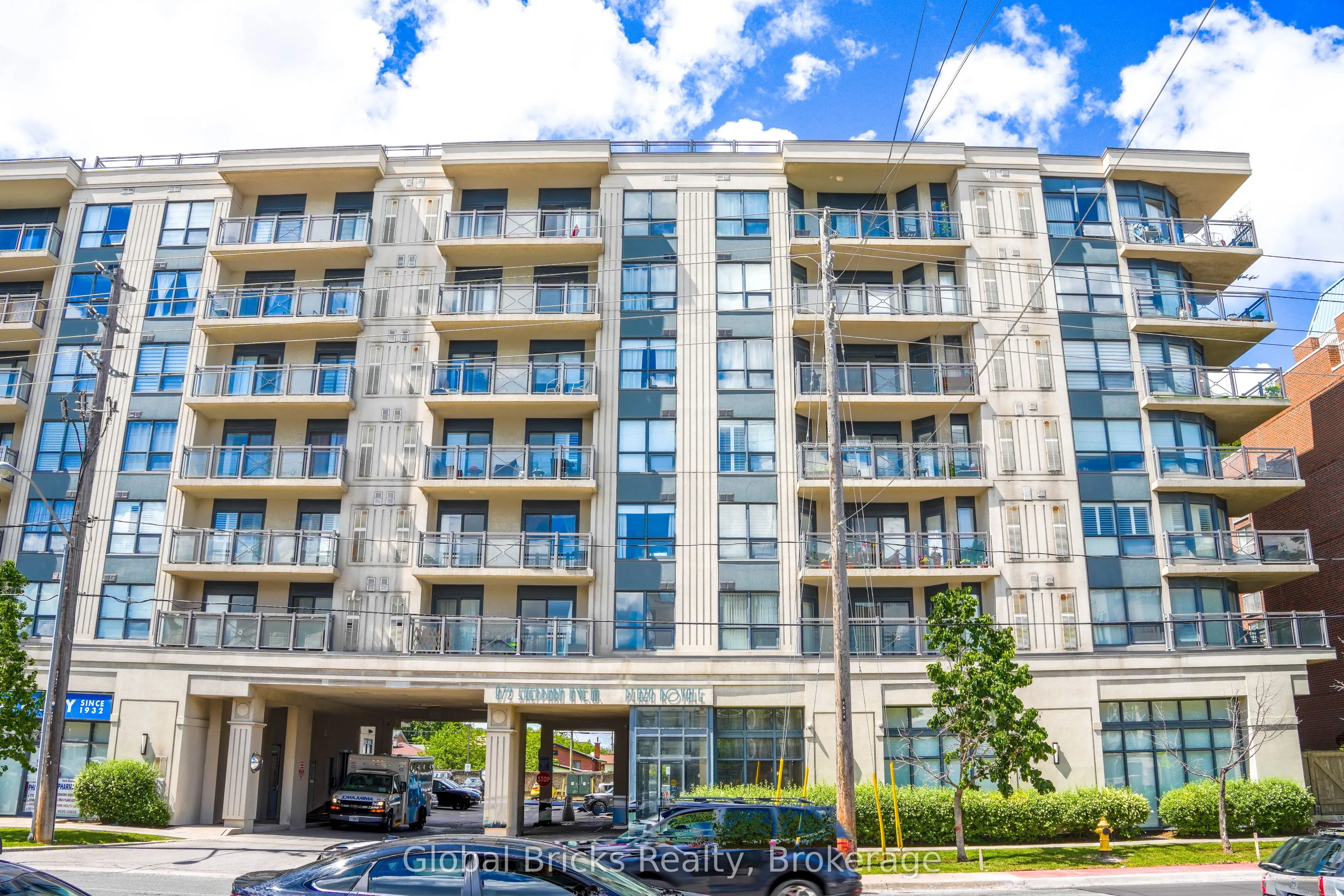 872 Sheppard Avenue W #308