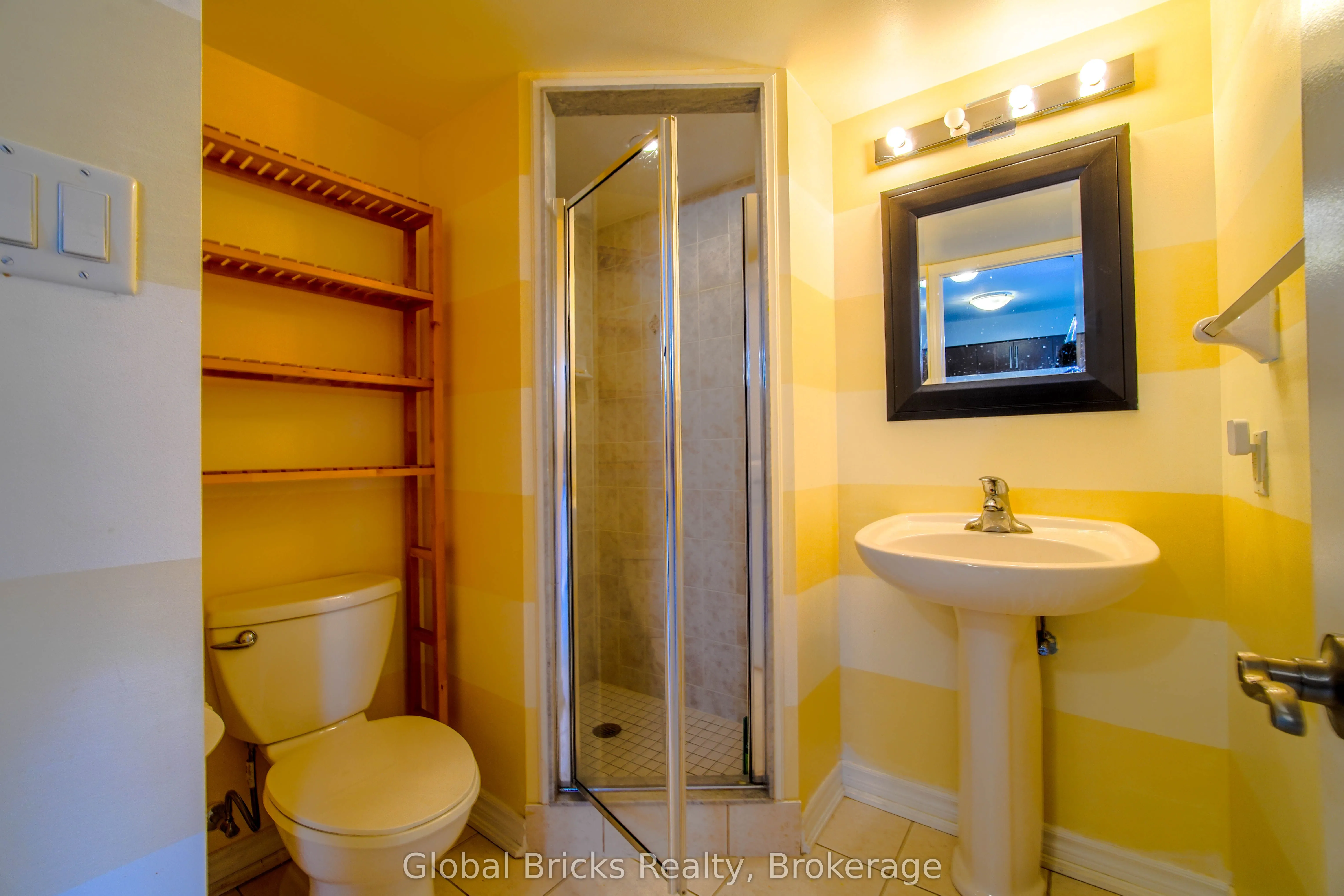 872 Sheppard Avenue W #308