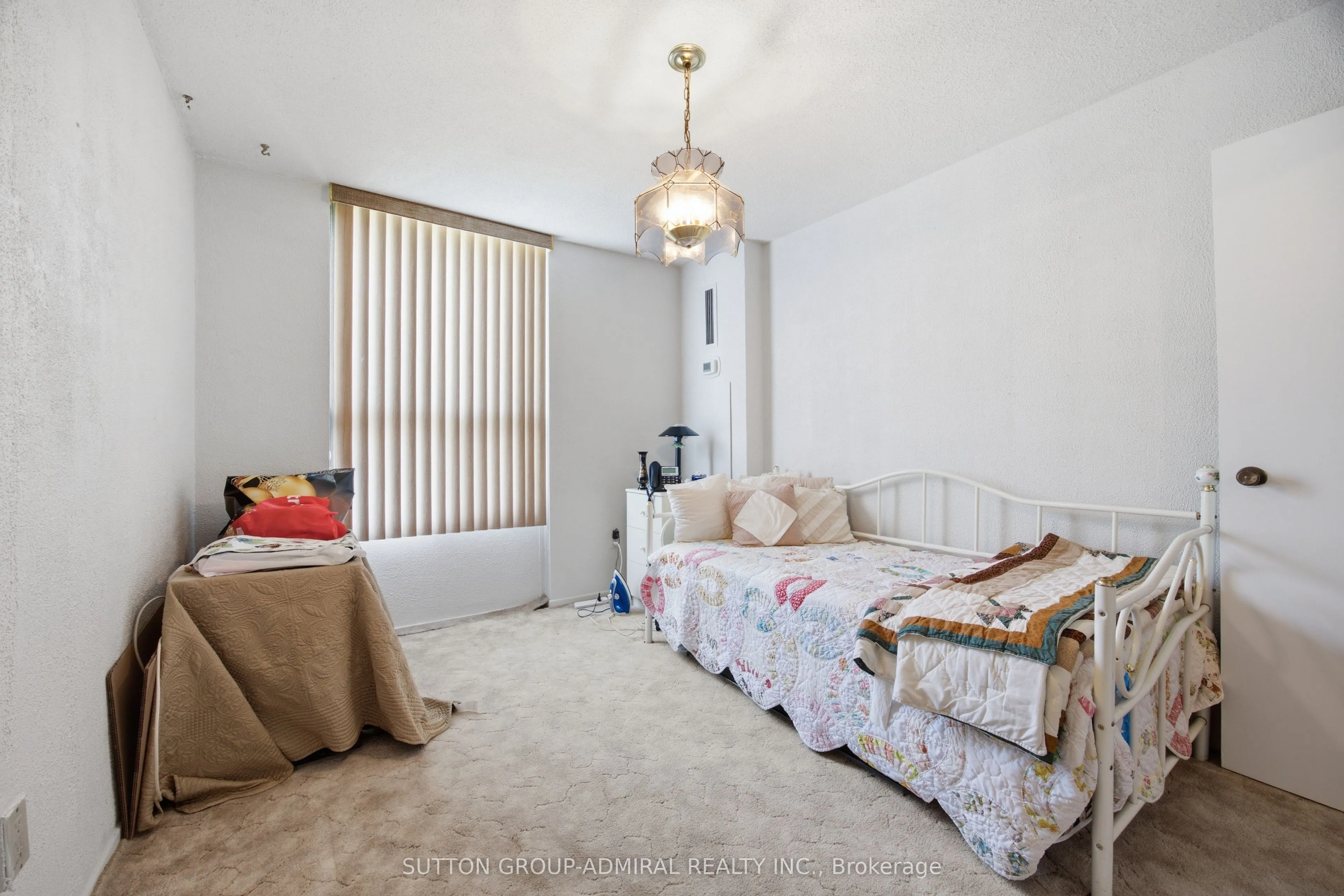 100 Canyon Avenue #404