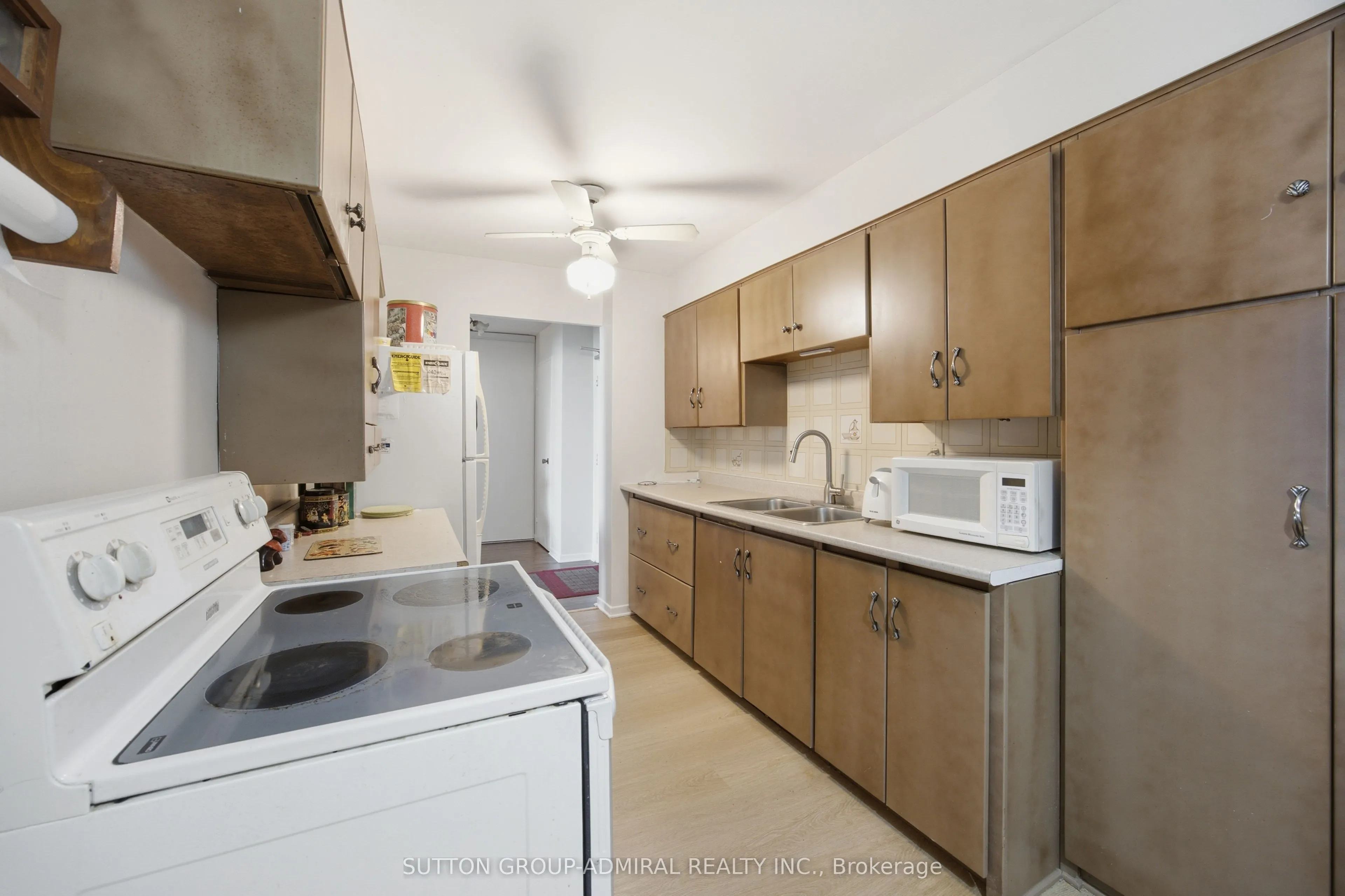 100 Canyon Avenue #404