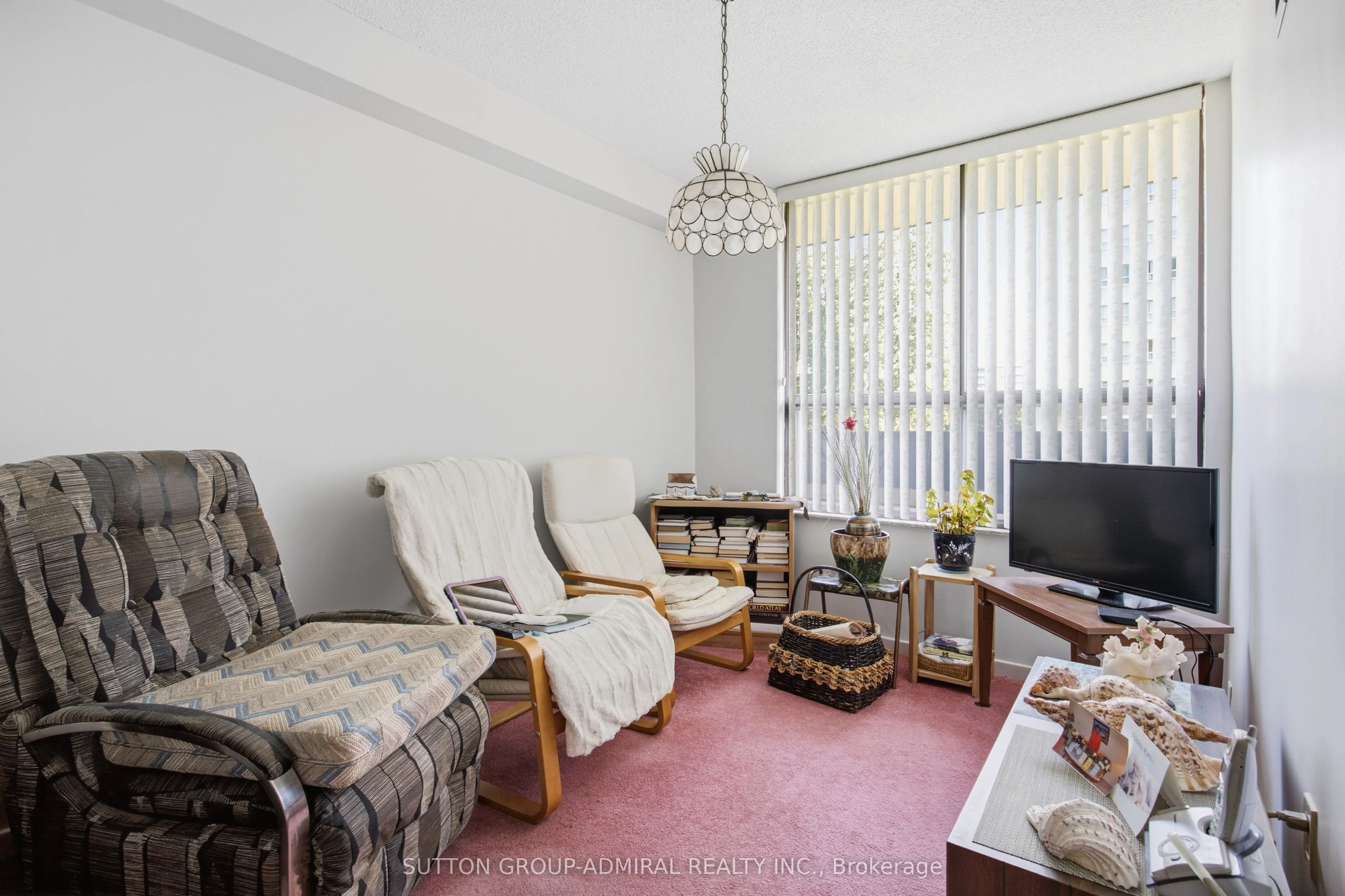 100 Canyon Avenue #404