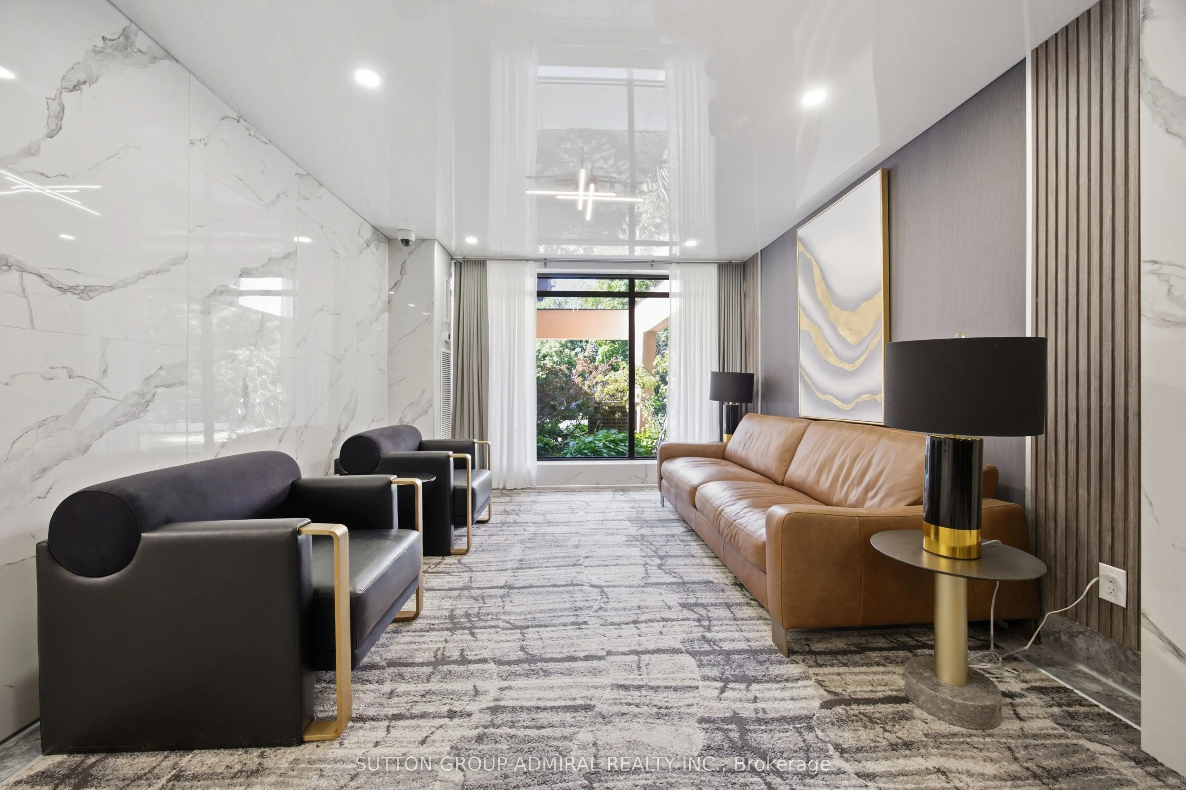 100 Canyon Avenue #404