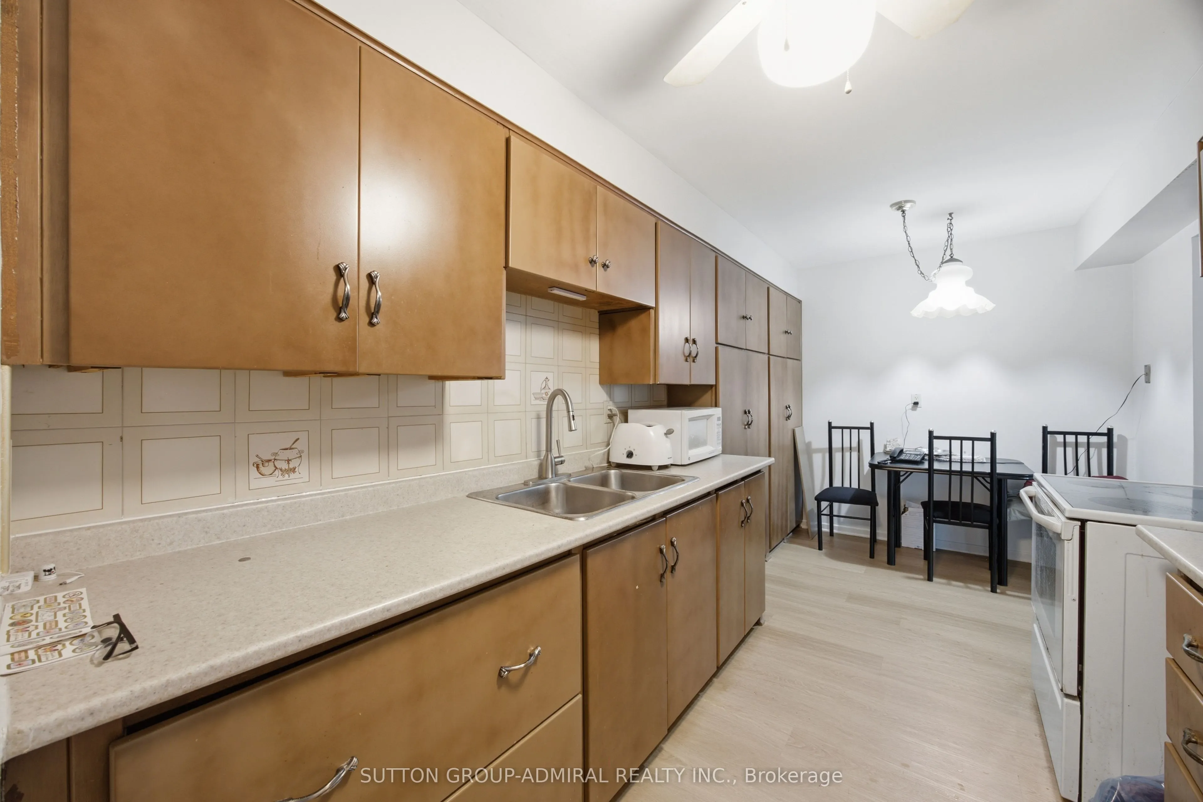 100 Canyon Avenue #404