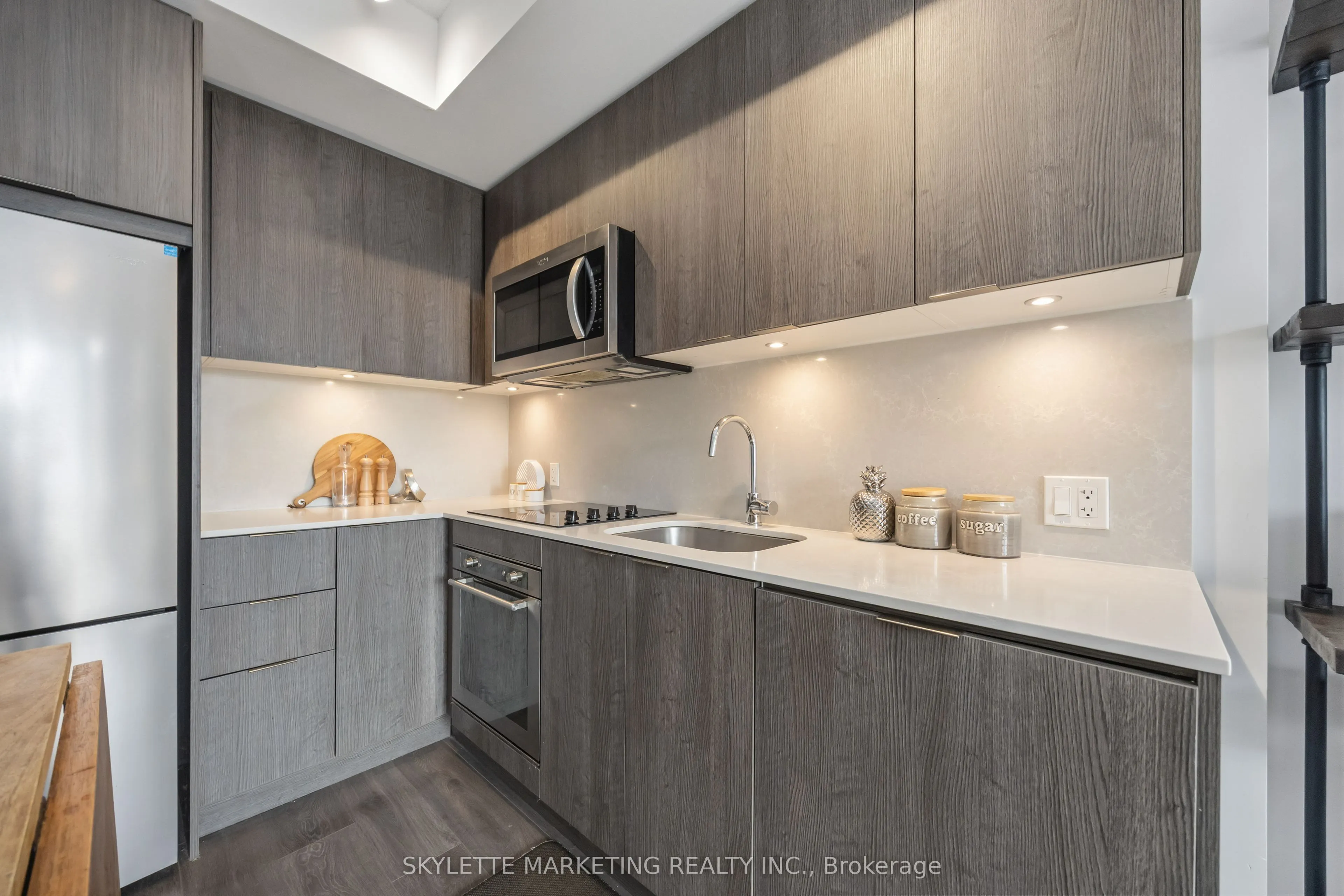38 Forest Manor Road #414