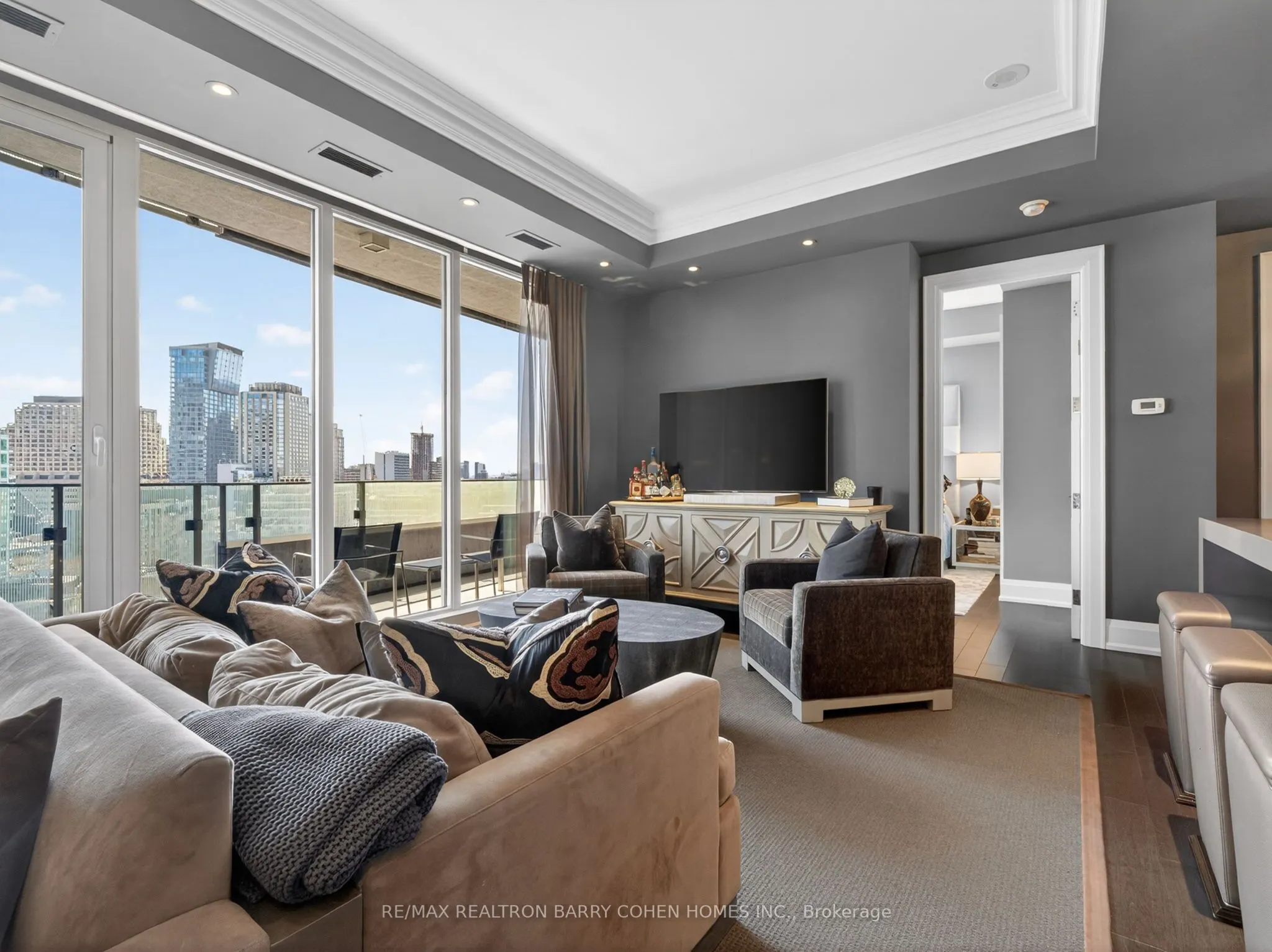 88 Davenport Road #1202