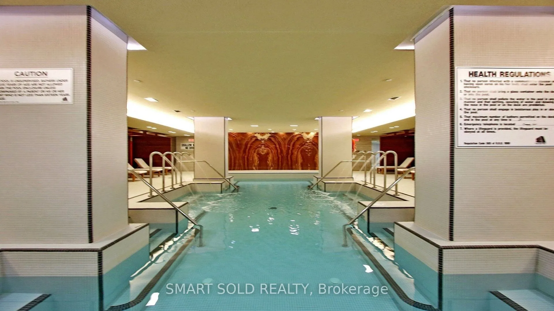 39 Queens Quay E #436