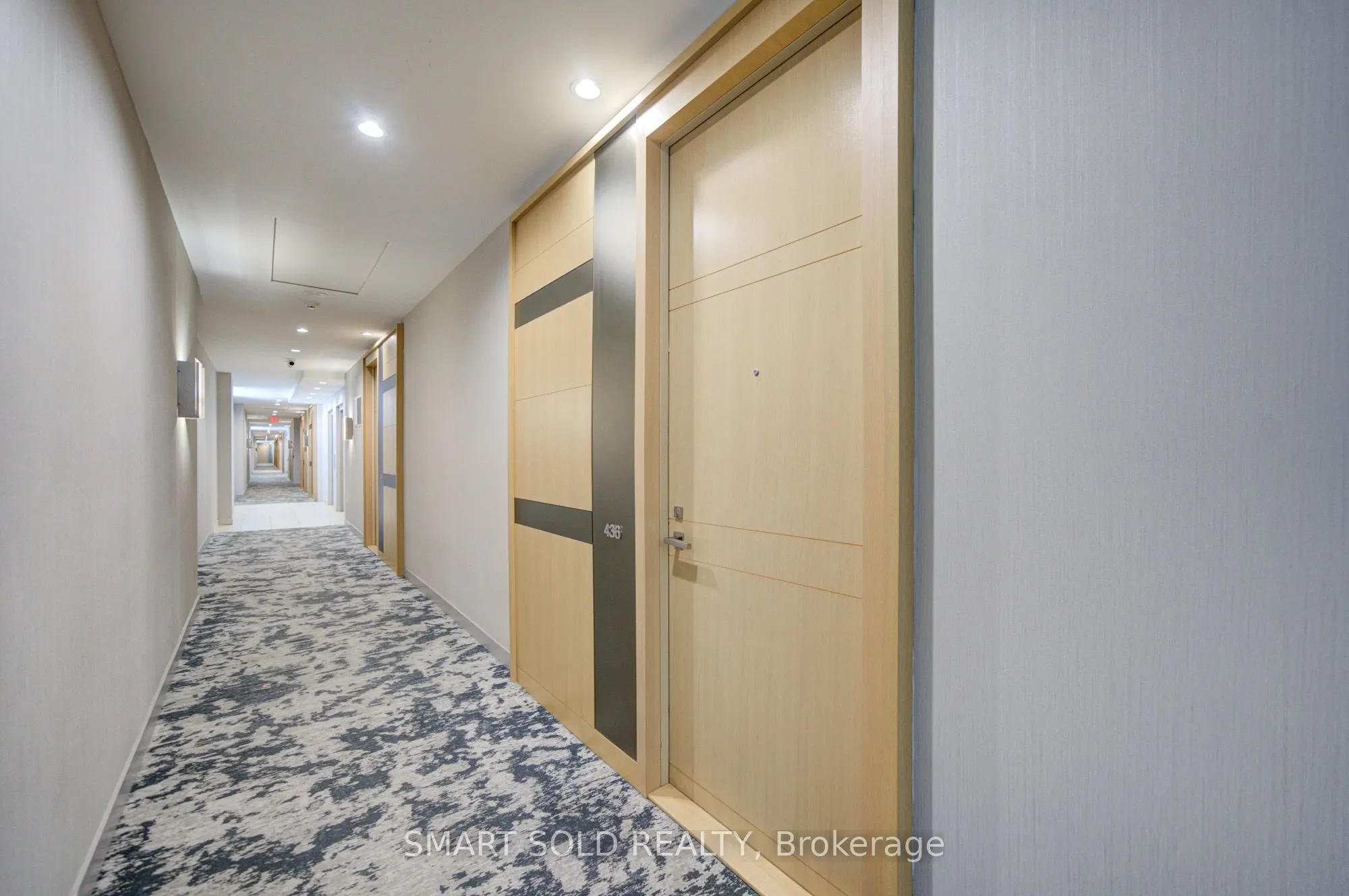39 Queens Quay E #436