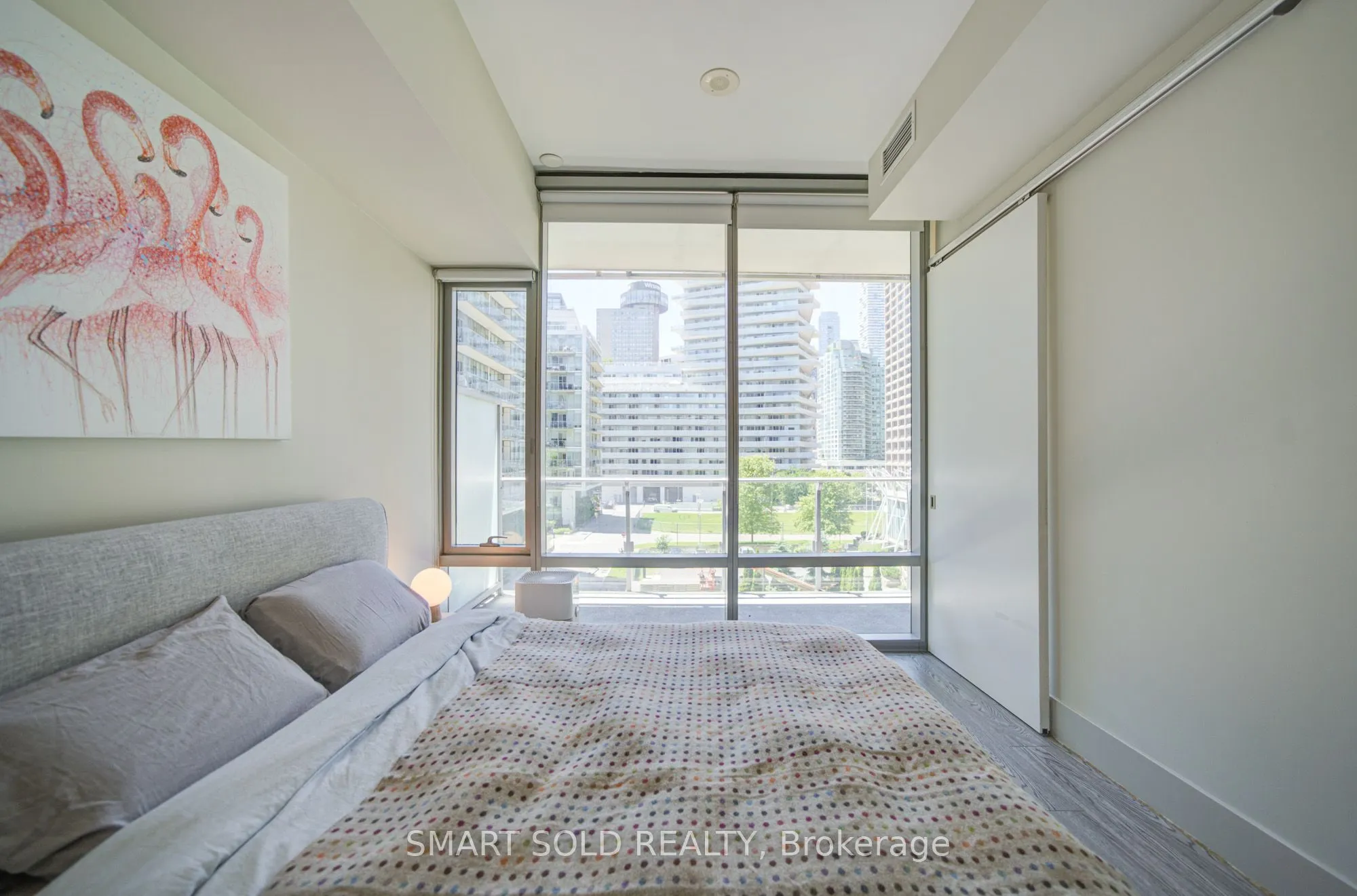 39 Queens Quay E #436