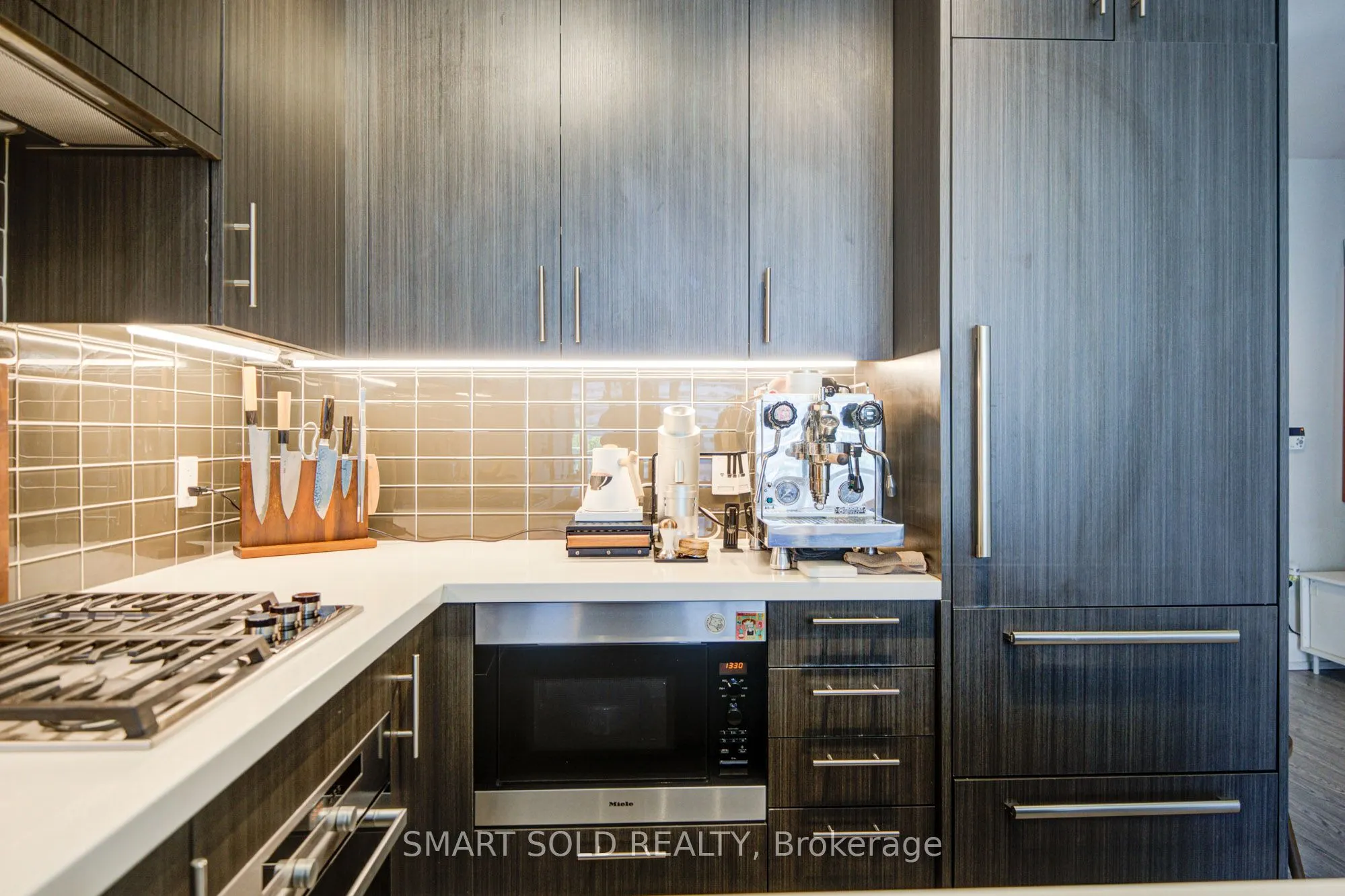 39 Queens Quay E #436