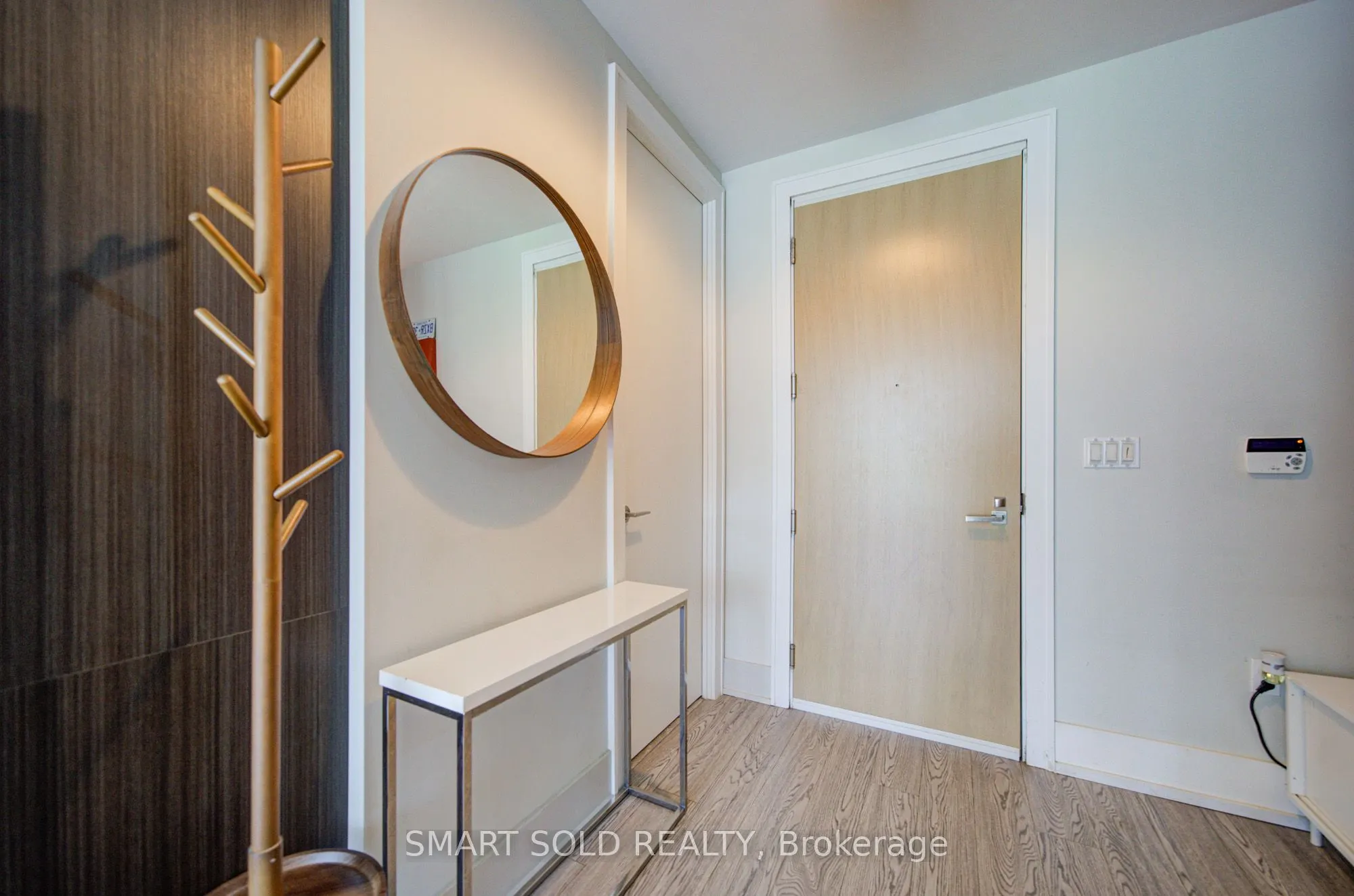39 Queens Quay E #436
