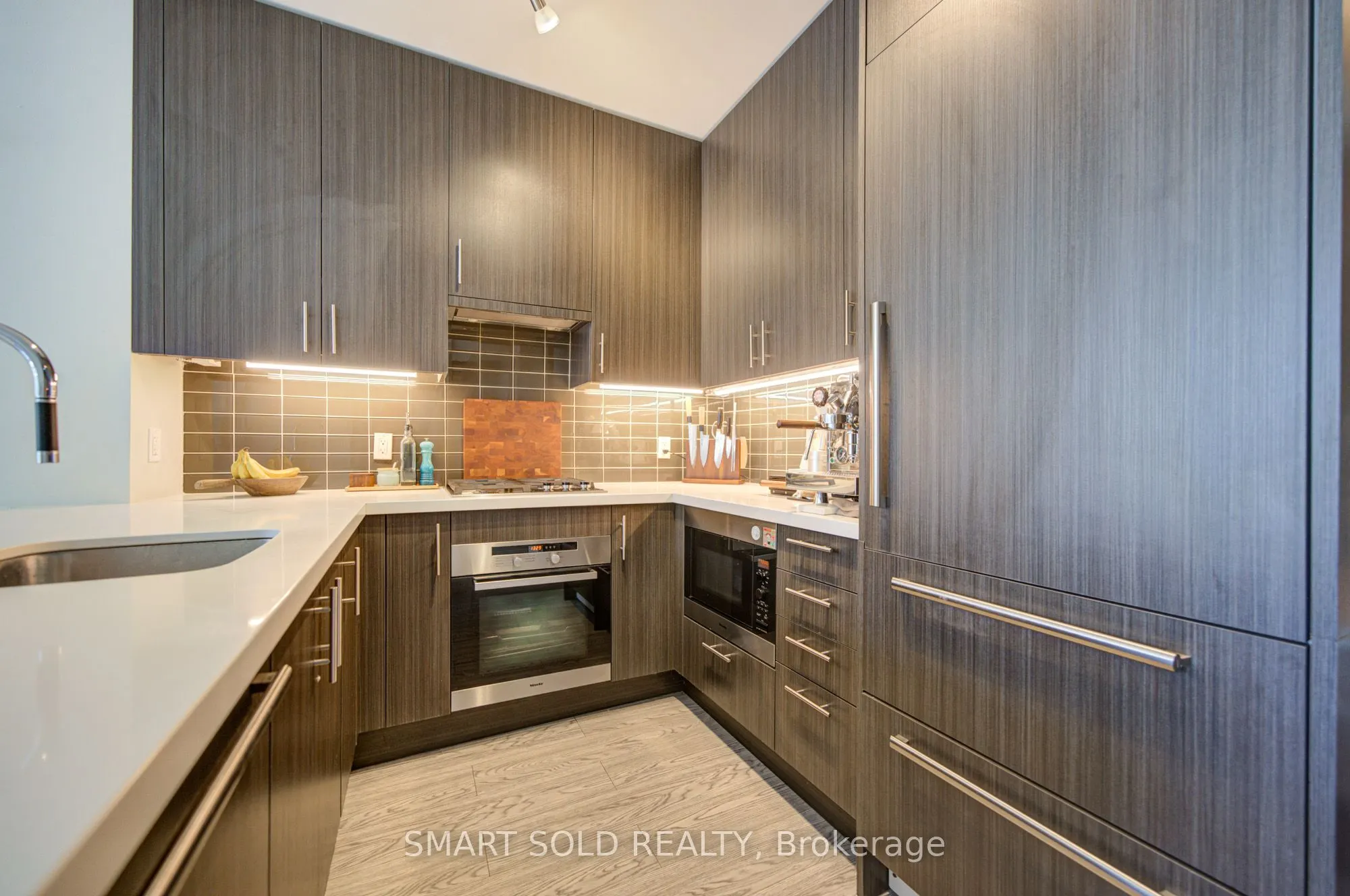 39 Queens Quay E #436