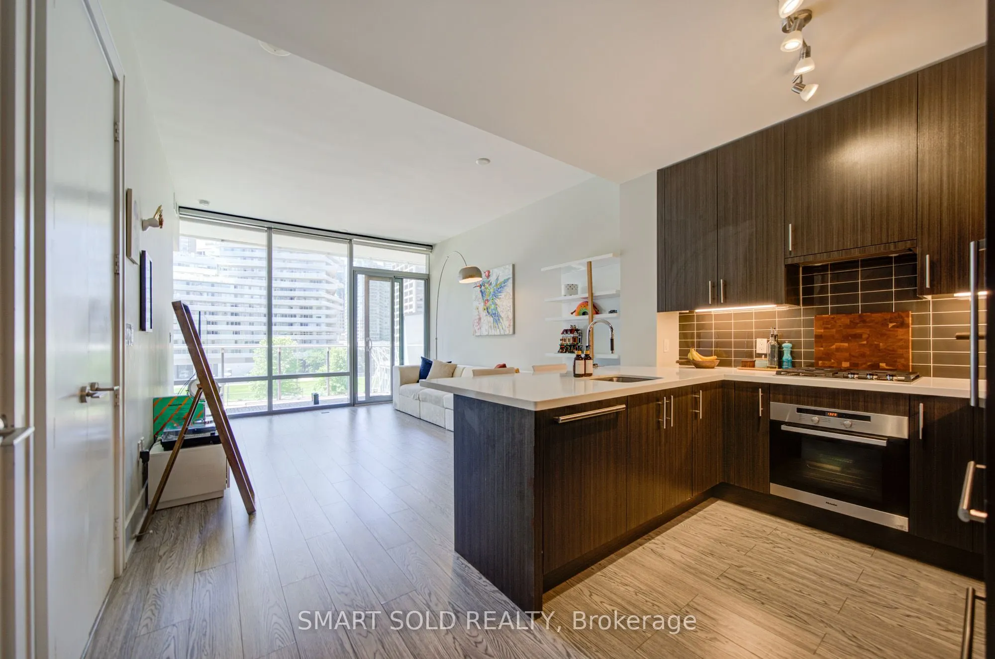 39 Queens Quay E #436