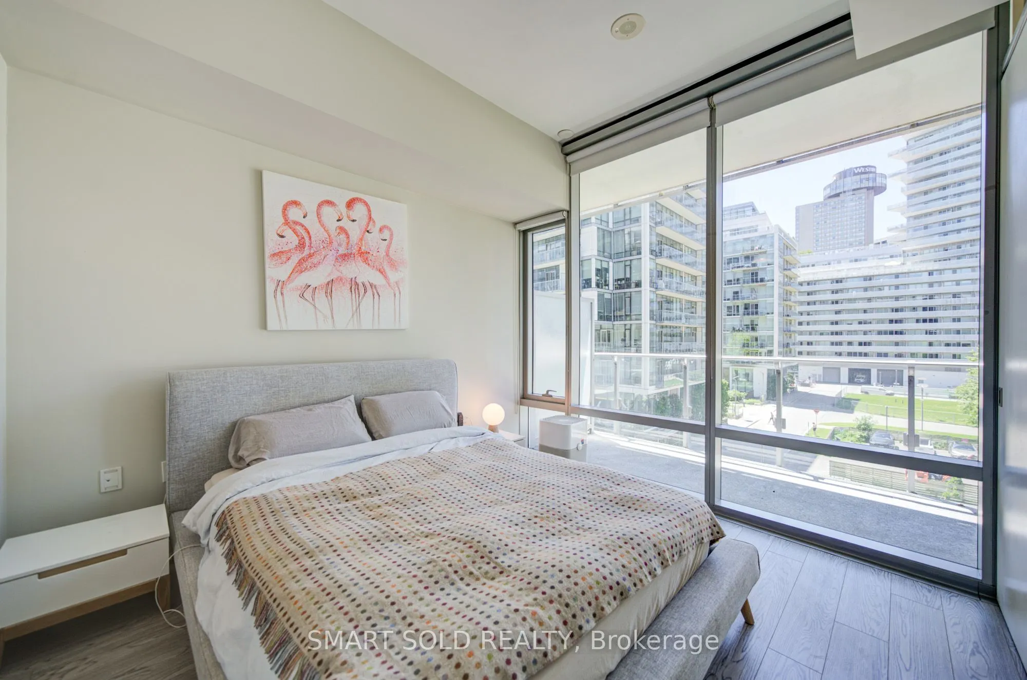 39 Queens Quay E #436