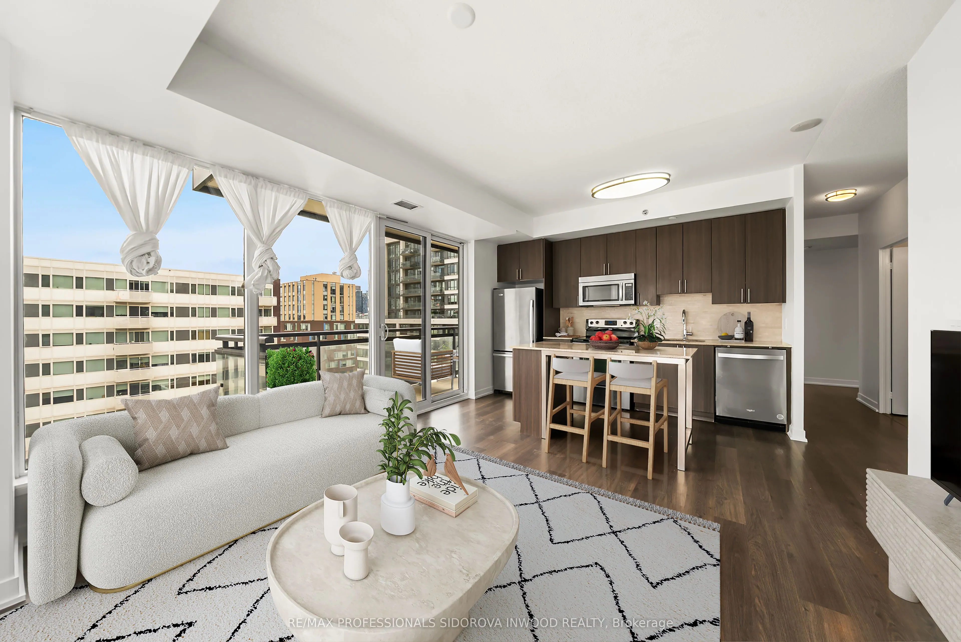 225 Sackville Street #703
