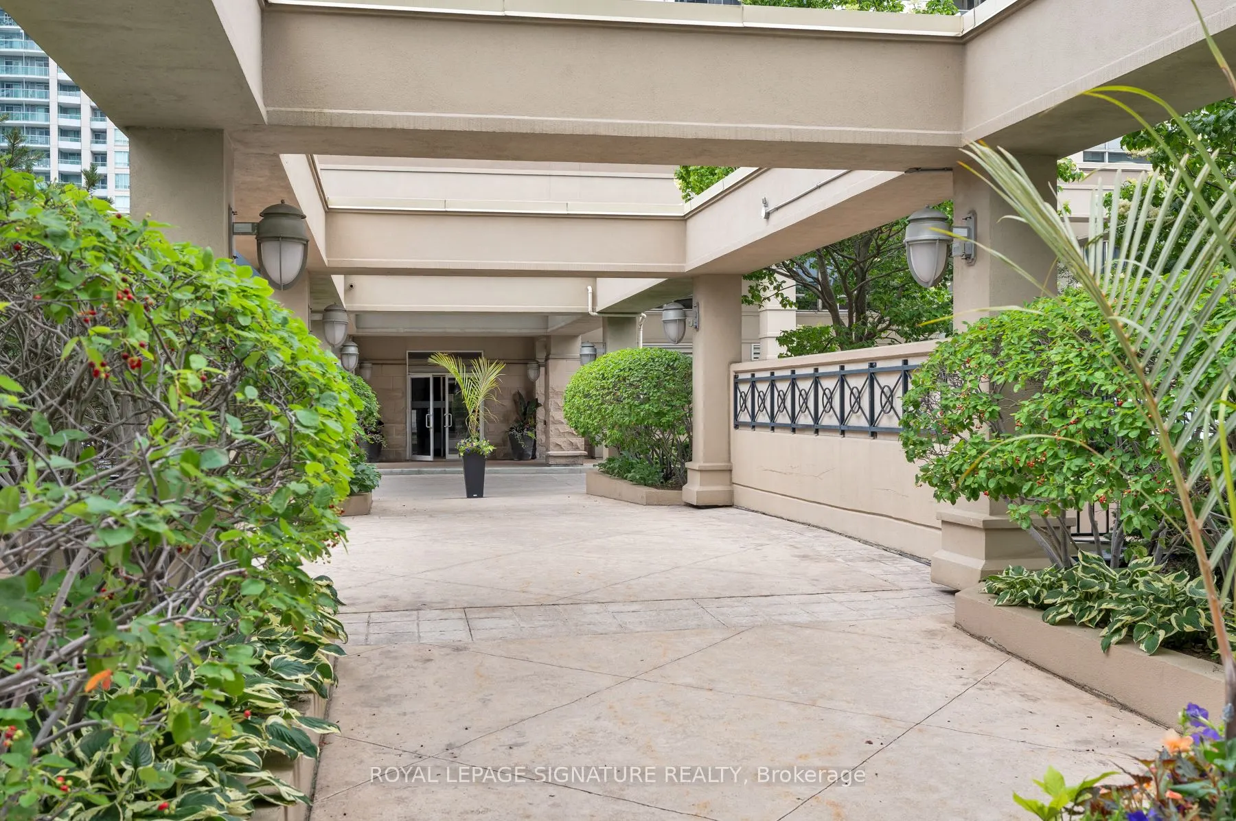 2 Rean Drive #306