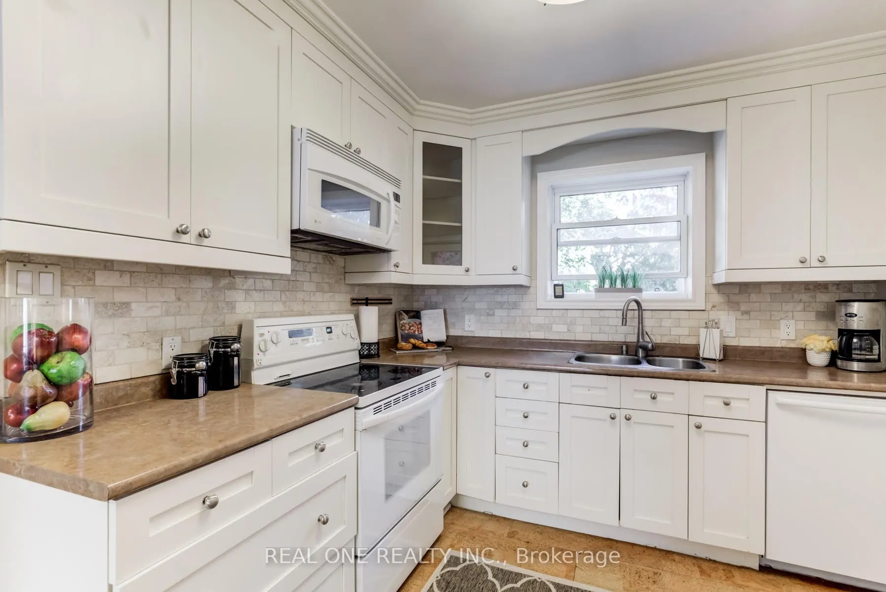 349 Horsham Avenue